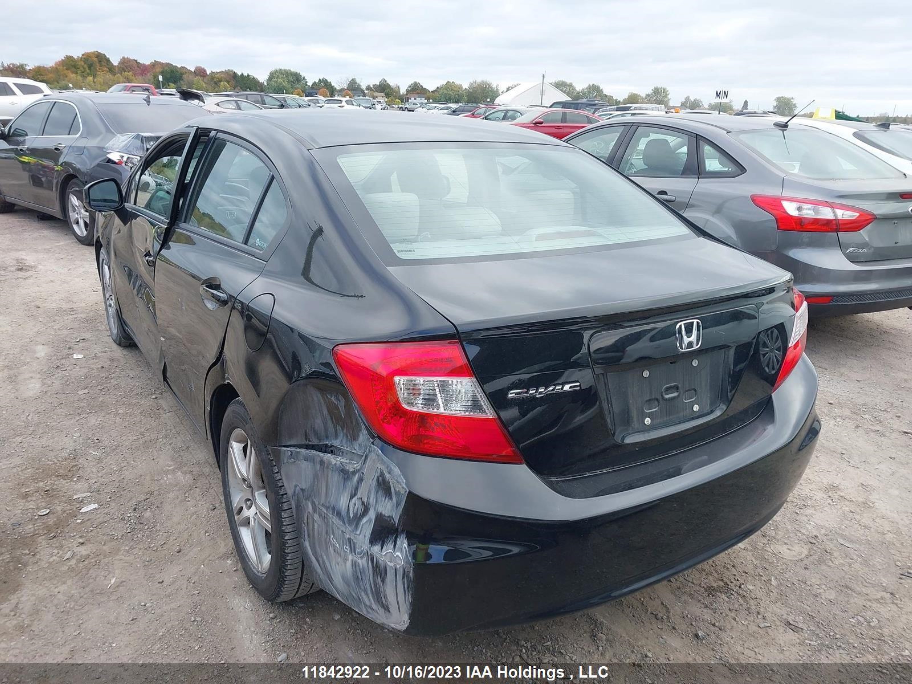 Photo 2 VIN: 2HGFB2F48CH121029 - HONDA CIVIC 