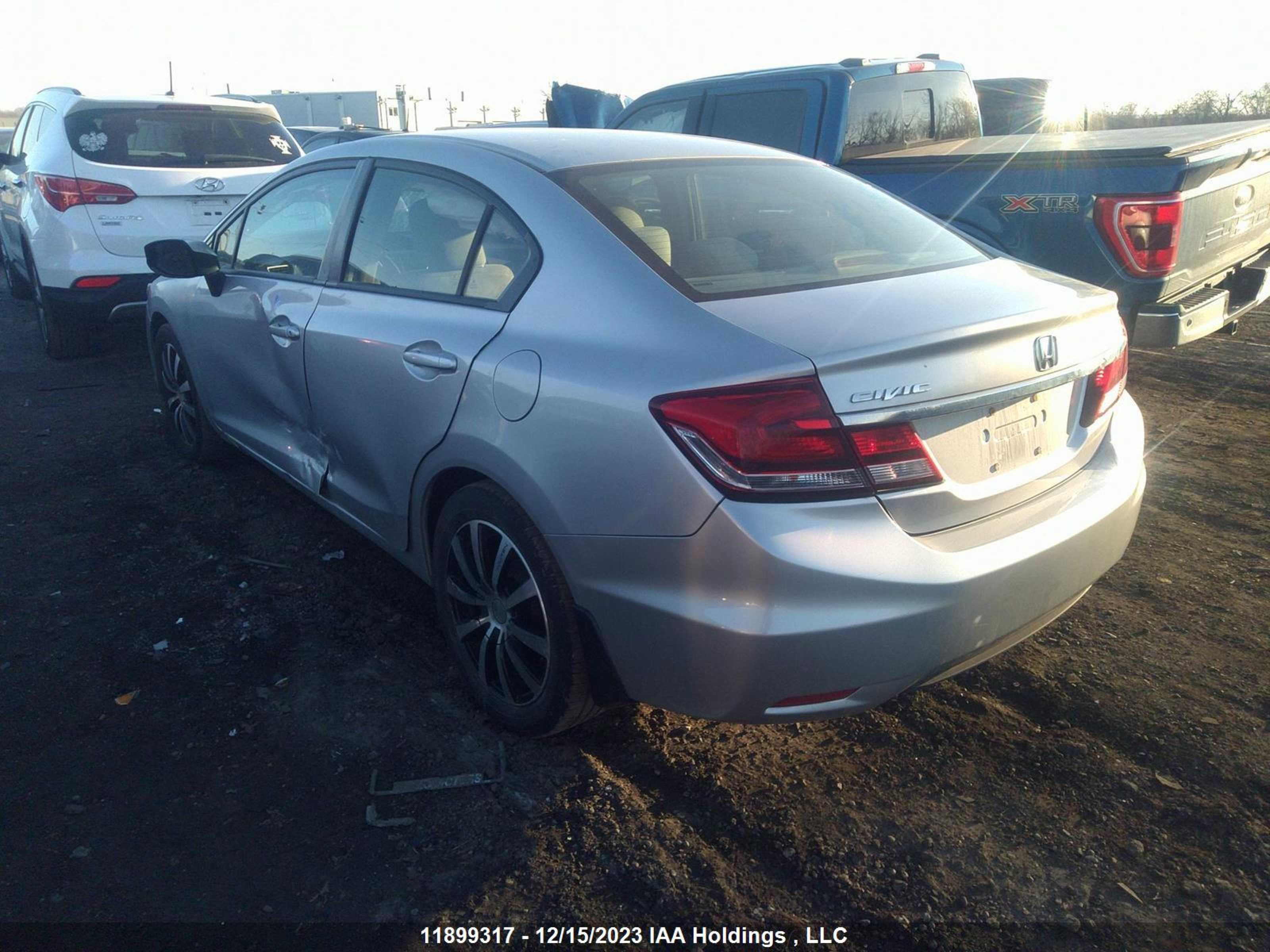 Photo 2 VIN: 2HGFB2F48DH107567 - HONDA CIVIC 