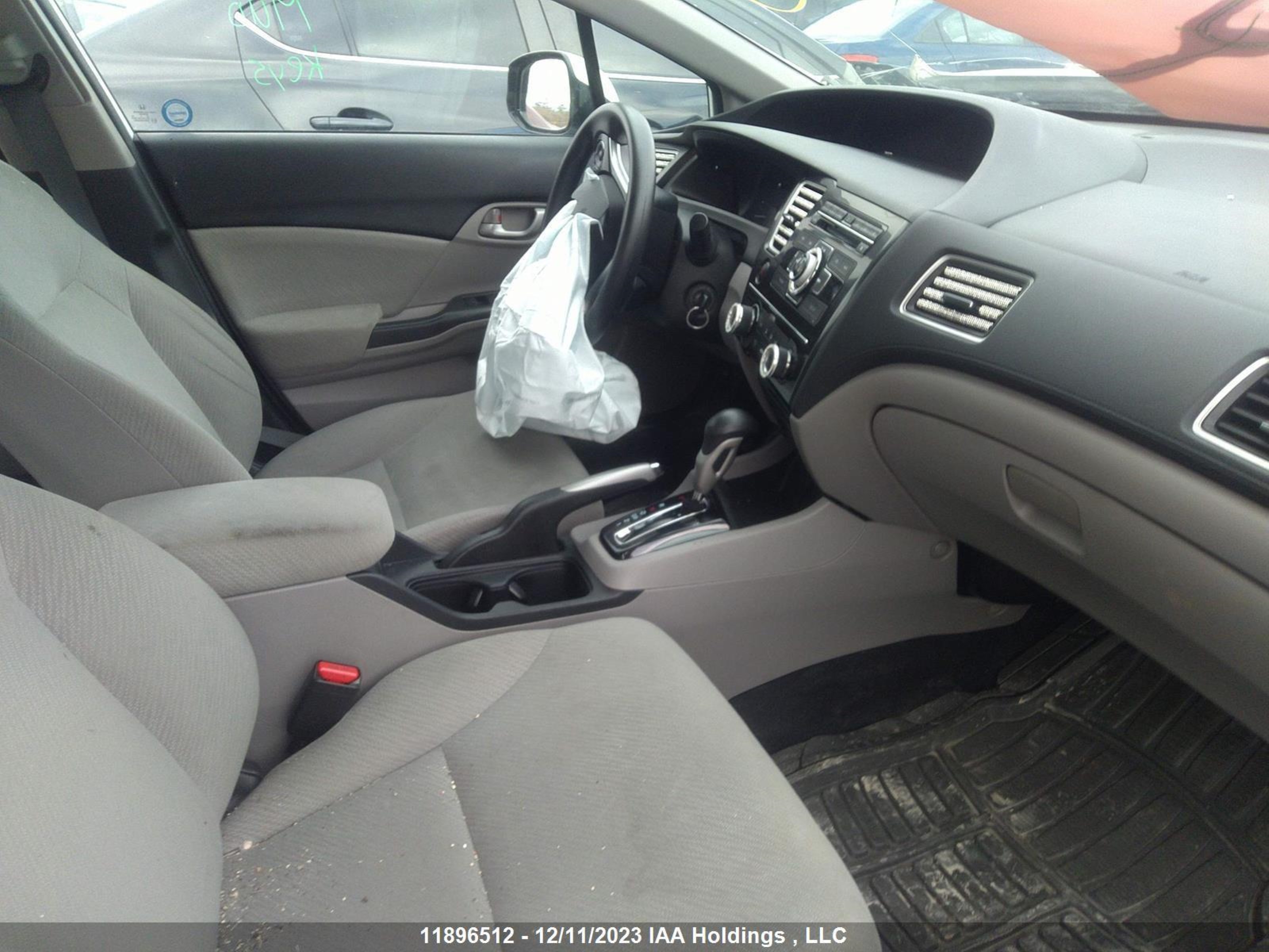 Photo 4 VIN: 2HGFB2F4XDH104119 - HONDA CIVIC 