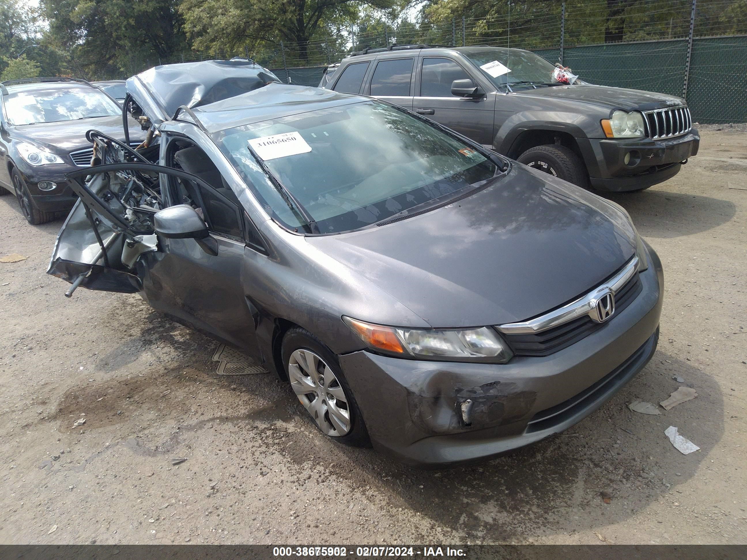 Photo 1 VIN: 2HGFB2F50CH302442 - HONDA CIVIC 