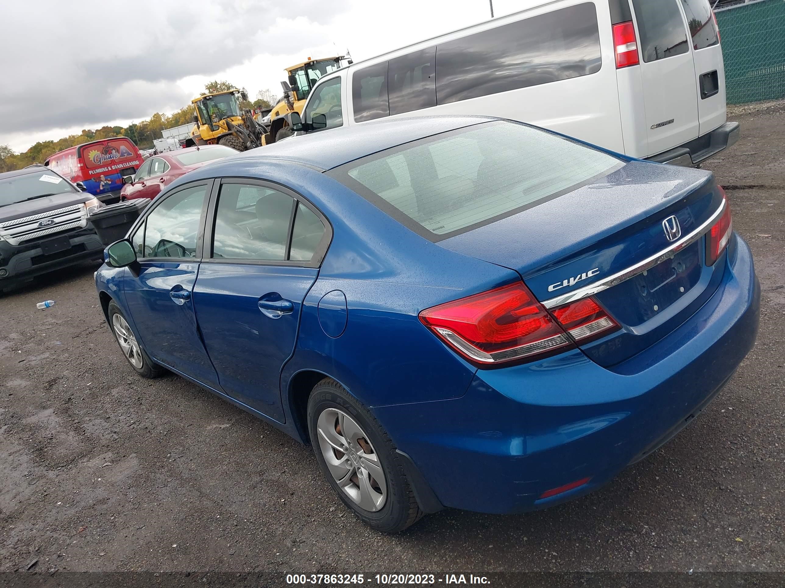 Photo 2 VIN: 2HGFB2F50DH563264 - HONDA CIVIC 