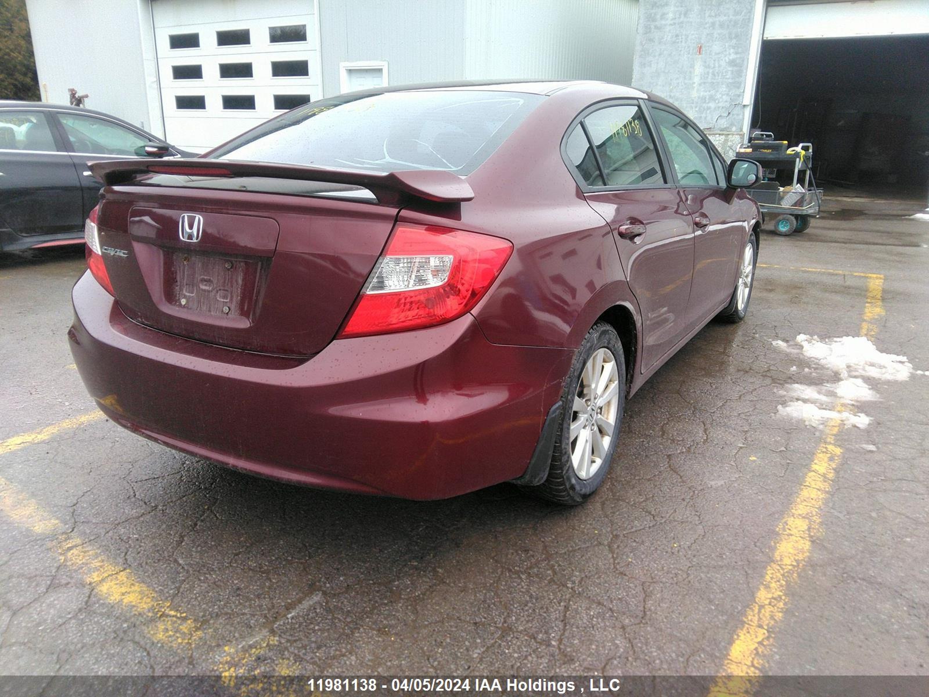 Photo 3 VIN: 2HGFB2F51CH025834 - HONDA CIVIC 