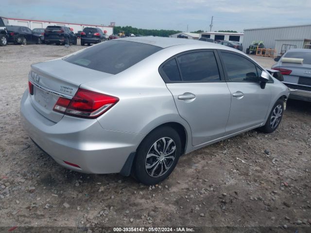 Photo 3 VIN: 2HGFB2F51DH300412 - HONDA CIVIC 