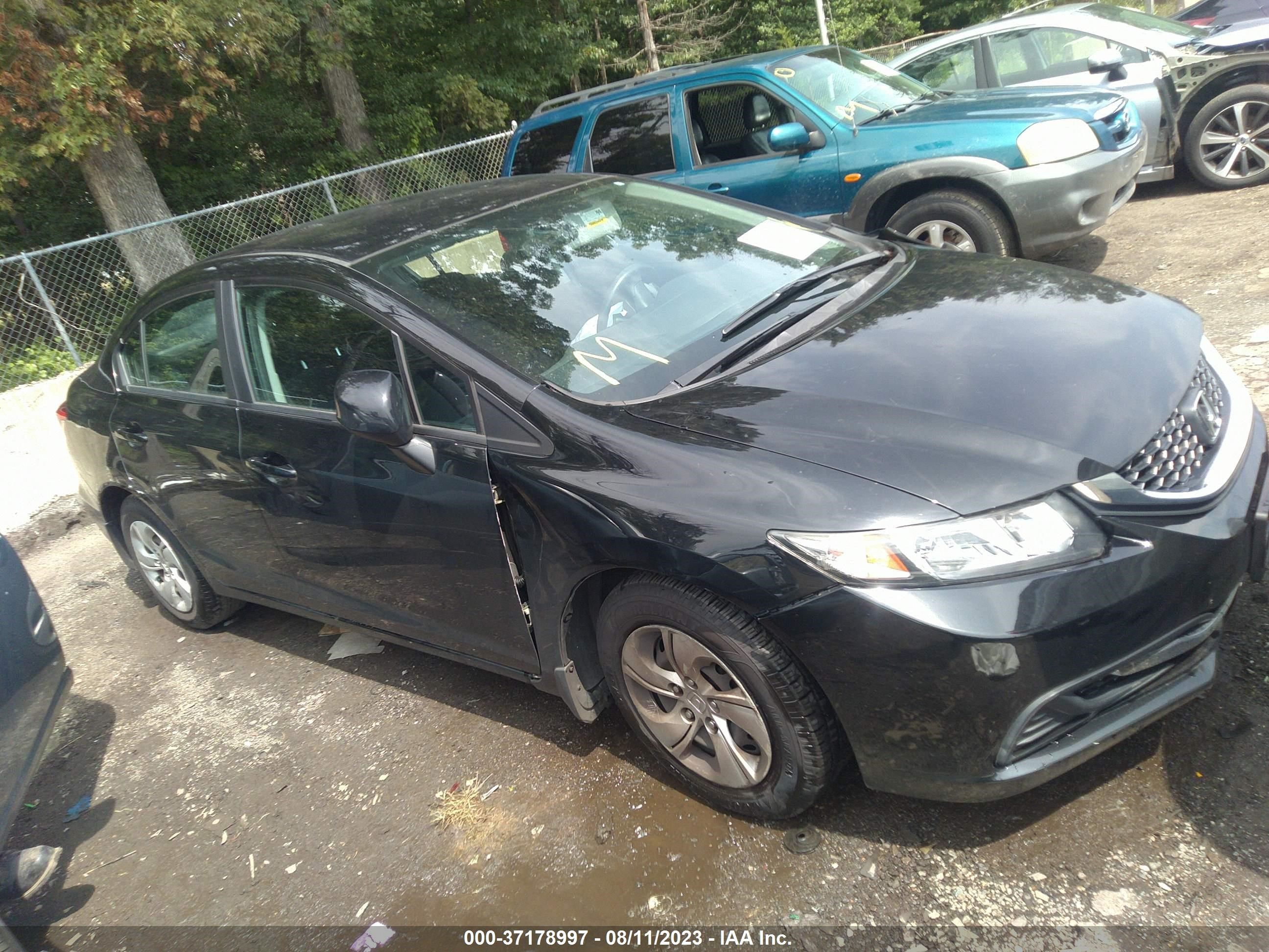 Photo 0 VIN: 2HGFB2F51DH584317 - HONDA CIVIC 