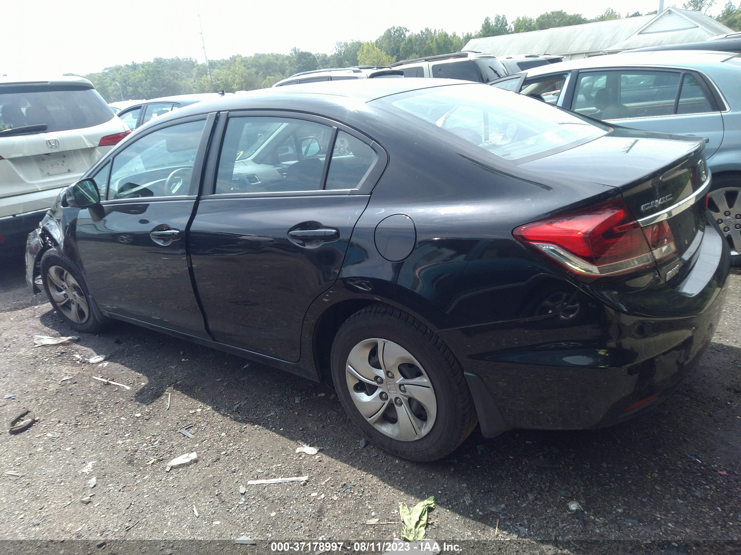 Photo 2 VIN: 2HGFB2F51DH584317 - HONDA CIVIC 