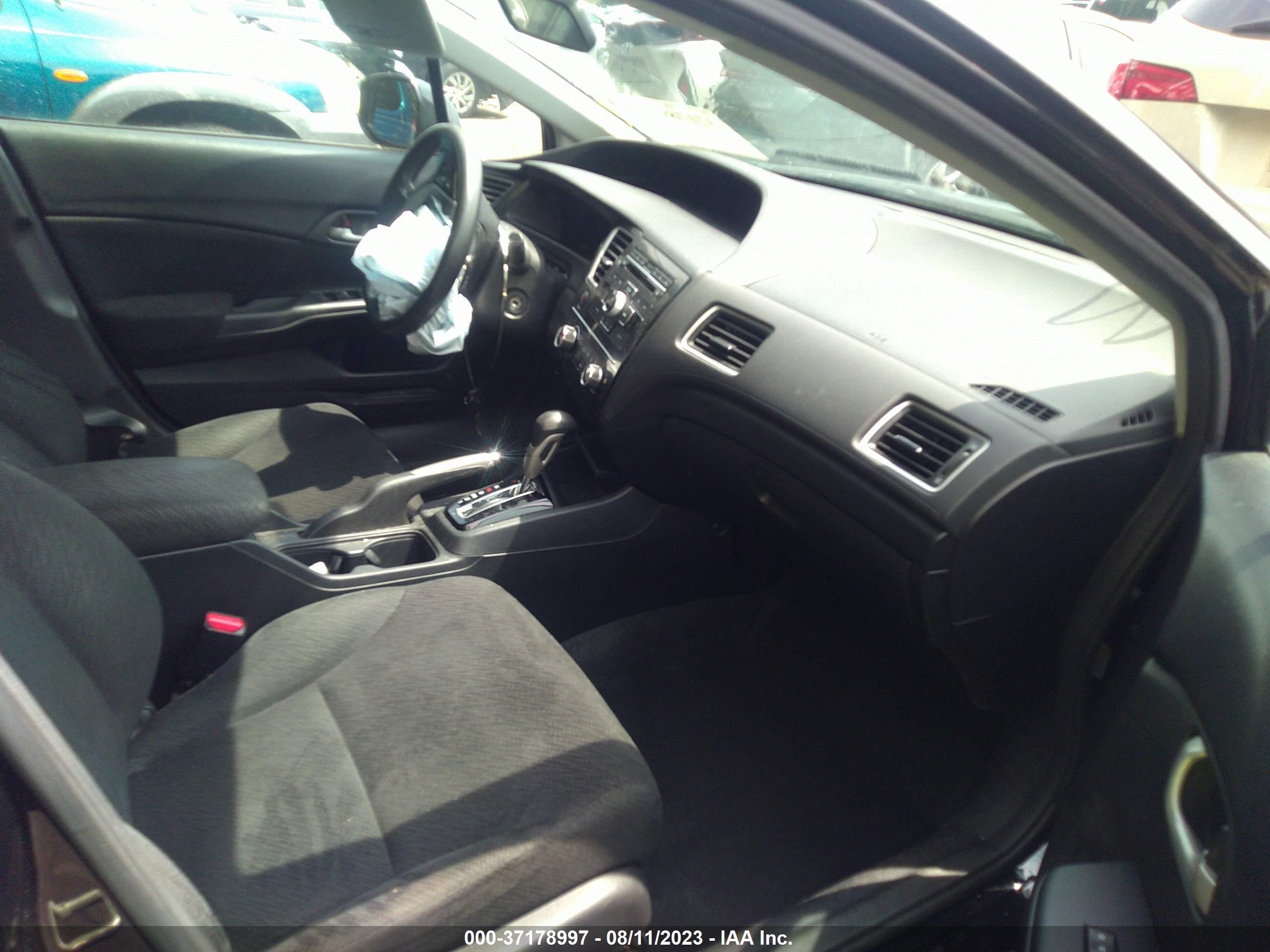 Photo 4 VIN: 2HGFB2F51DH584317 - HONDA CIVIC 