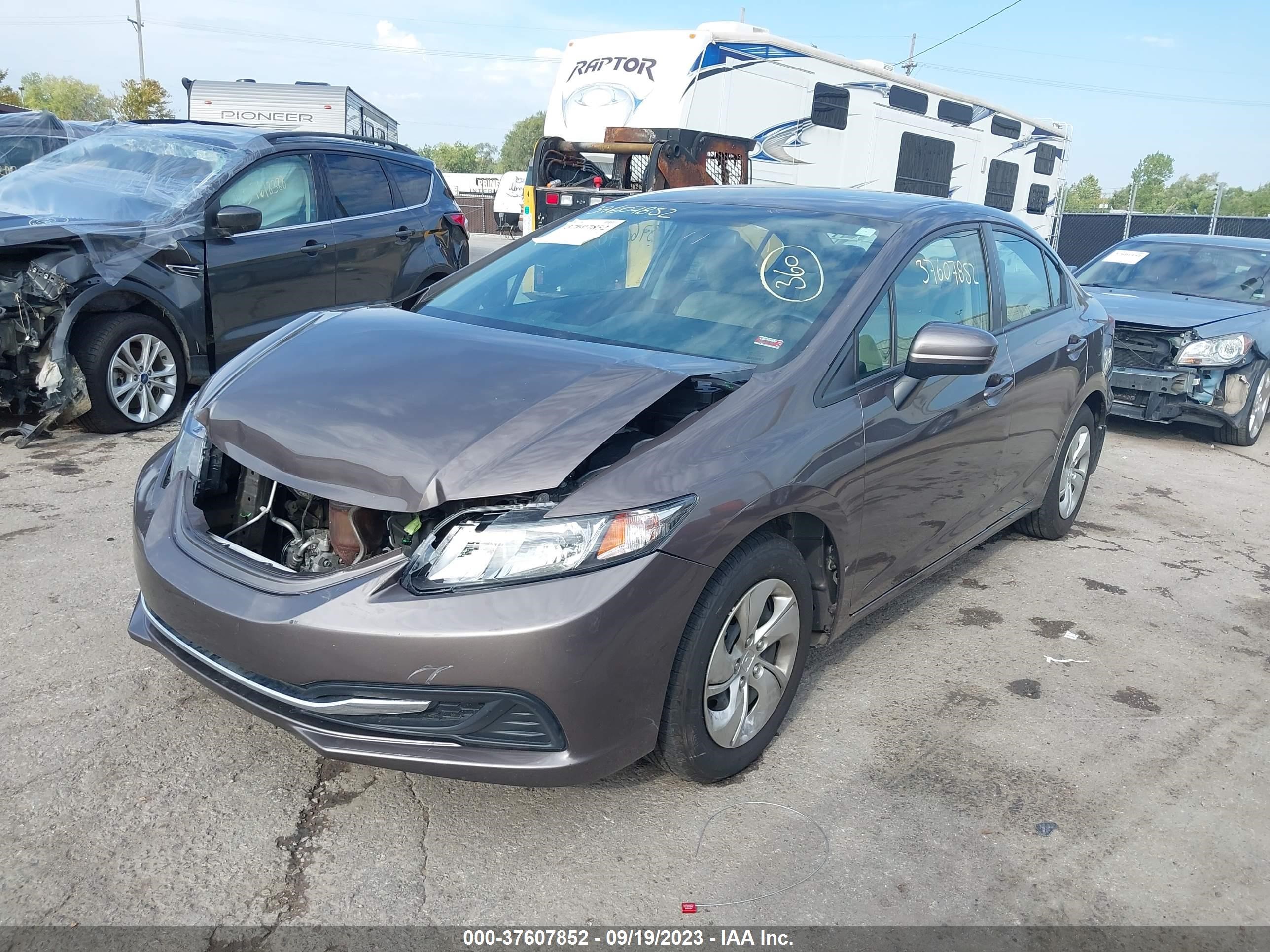 Photo 1 VIN: 2HGFB2F51EH517816 - HONDA CIVIC 