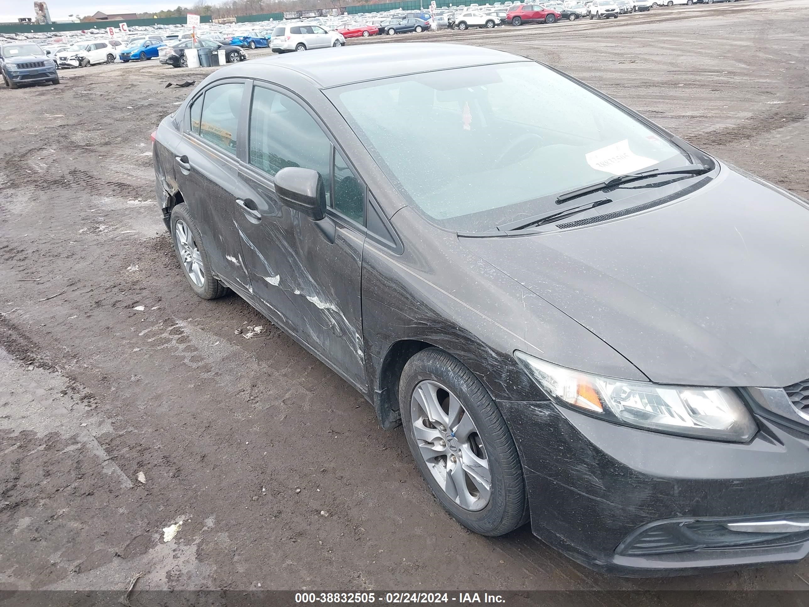 Photo 5 VIN: 2HGFB2F51EH533787 - HONDA CIVIC 