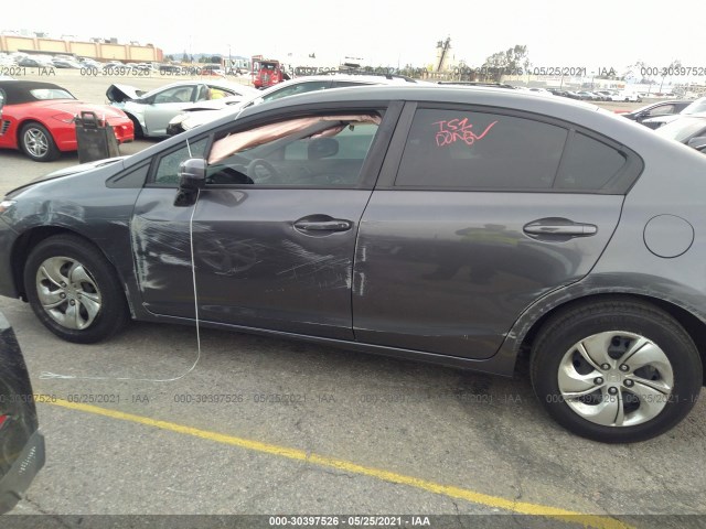 Photo 5 VIN: 2HGFB2F51FH561378 - HONDA CIVIC SEDAN 