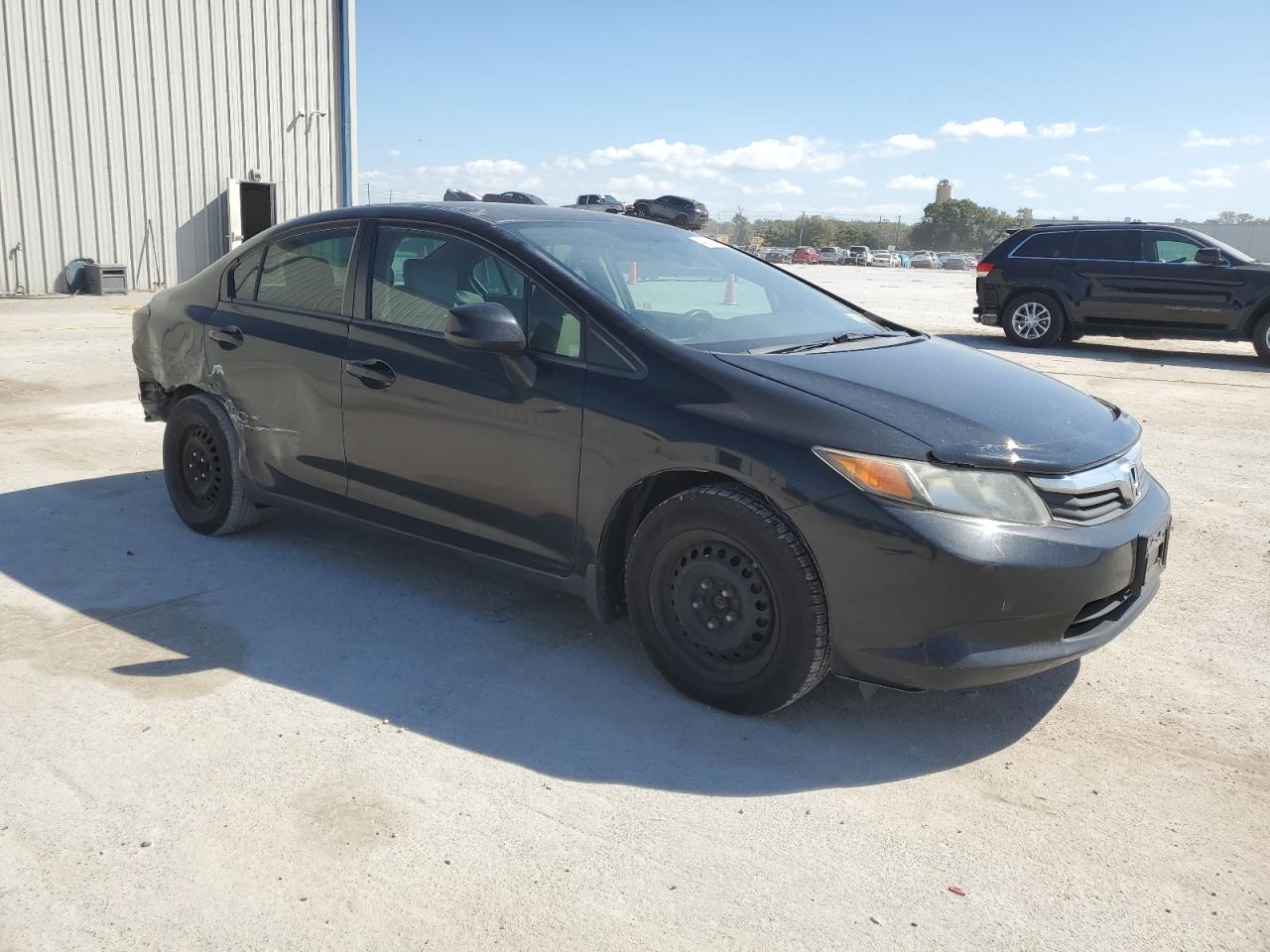 Photo 3 VIN: 2HGFB2F52CH566729 - HONDA CIVIC 