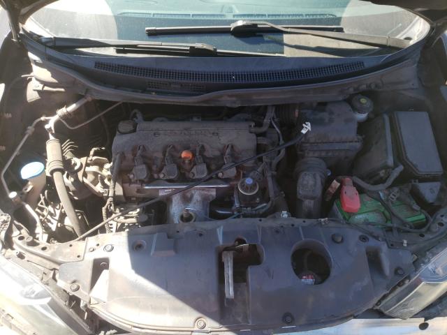 Photo 6 VIN: 2HGFB2F52DH513918 - HONDA CIVIC LX 