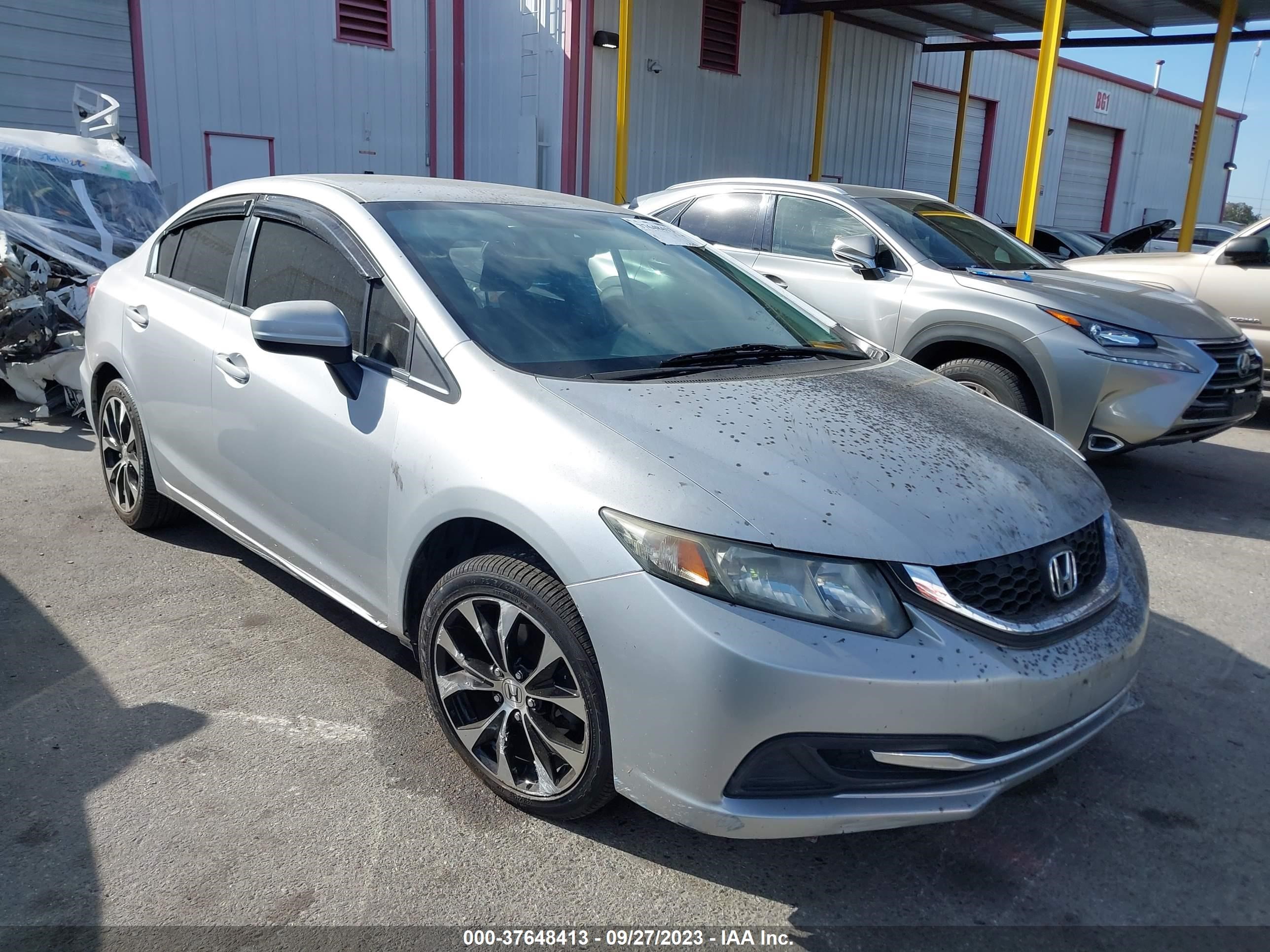 Photo 12 VIN: 2HGFB2F52FH549840 - HONDA CIVIC 