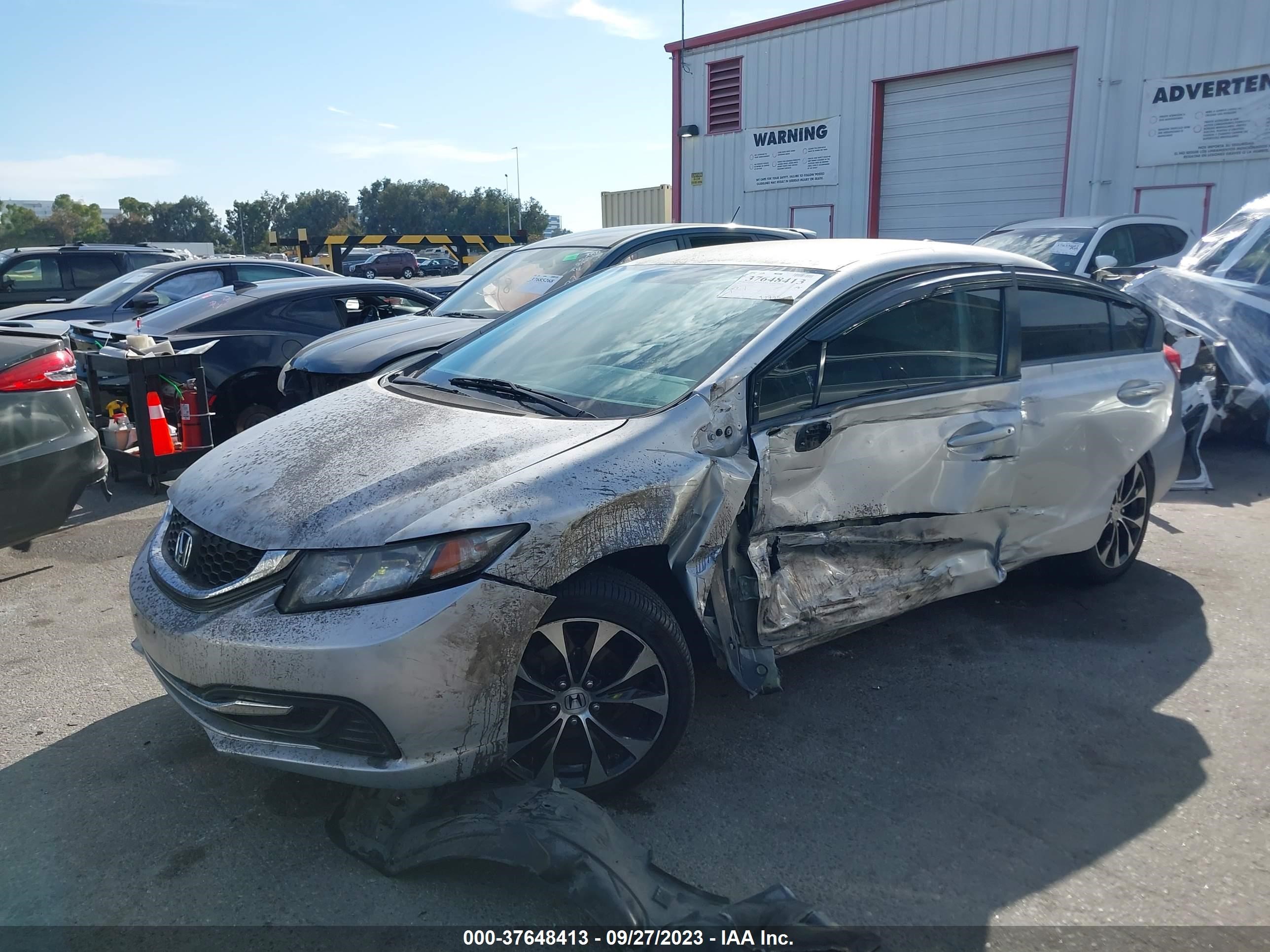 Photo 5 VIN: 2HGFB2F52FH549840 - HONDA CIVIC 