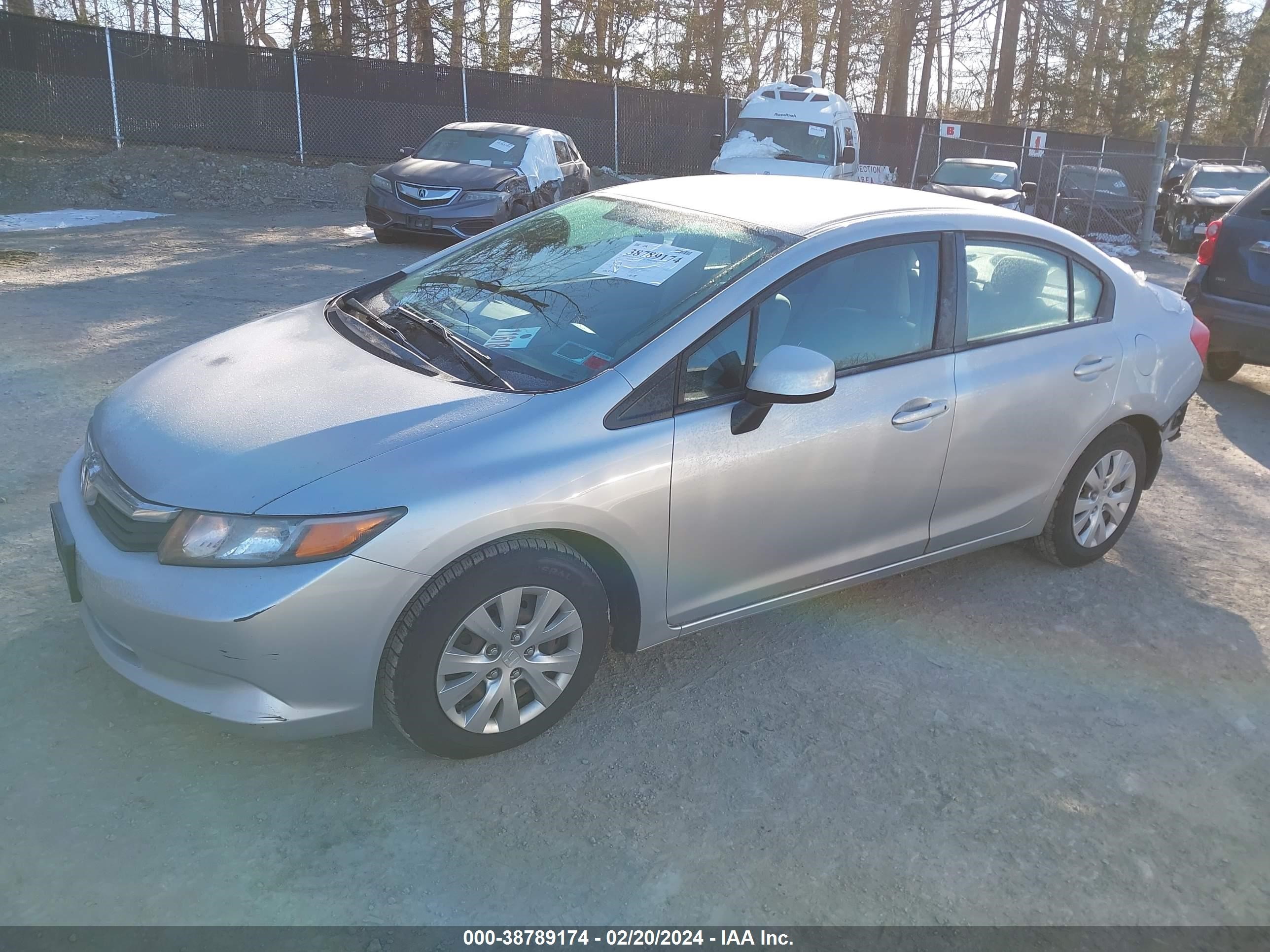 Photo 1 VIN: 2HGFB2F53CH580963 - HONDA CIVIC 