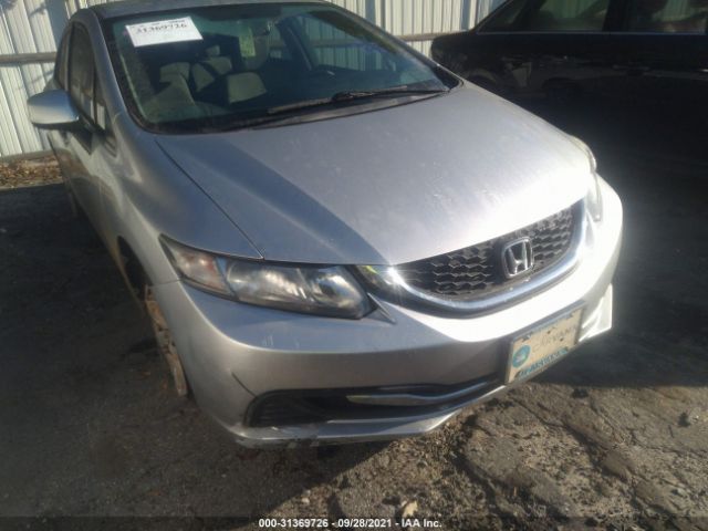 Photo 5 VIN: 2HGFB2F53DH588028 - HONDA CIVIC SDN 