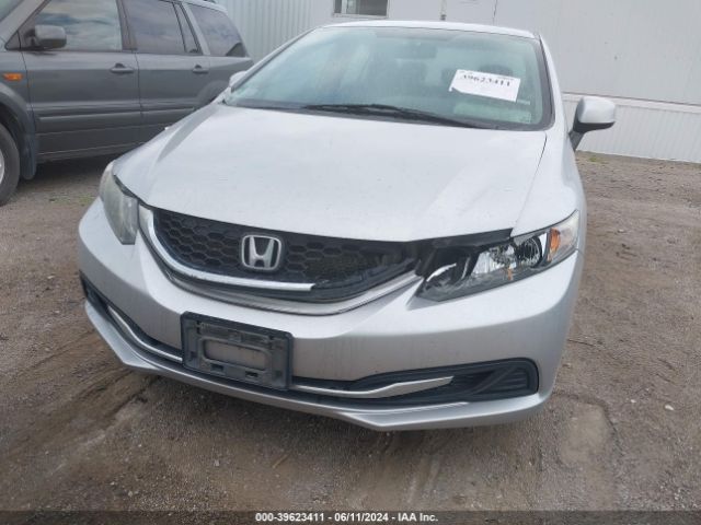 Photo 5 VIN: 2HGFB2F53DH588756 - HONDA CIVIC 