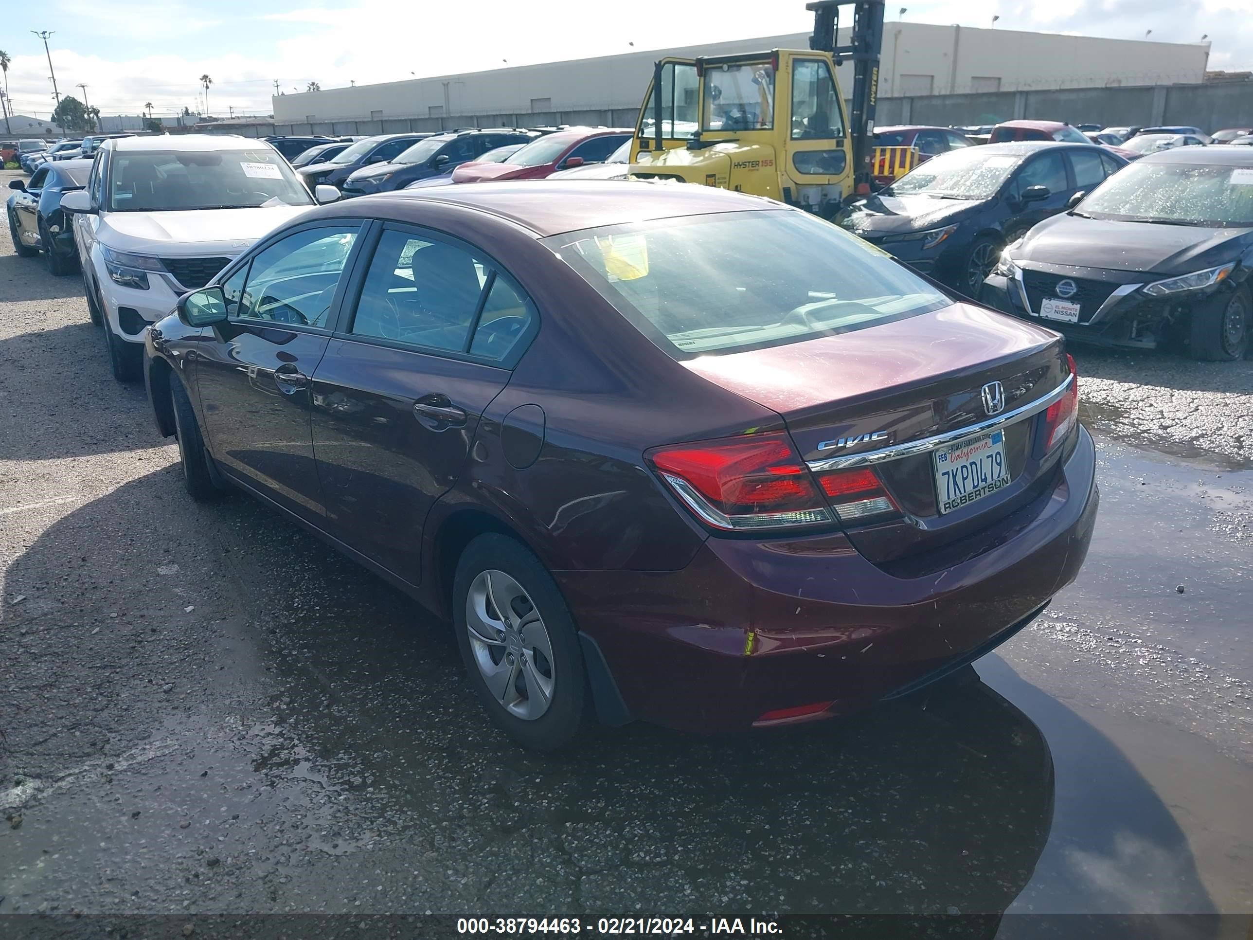 Photo 2 VIN: 2HGFB2F53FH520427 - HONDA CIVIC 