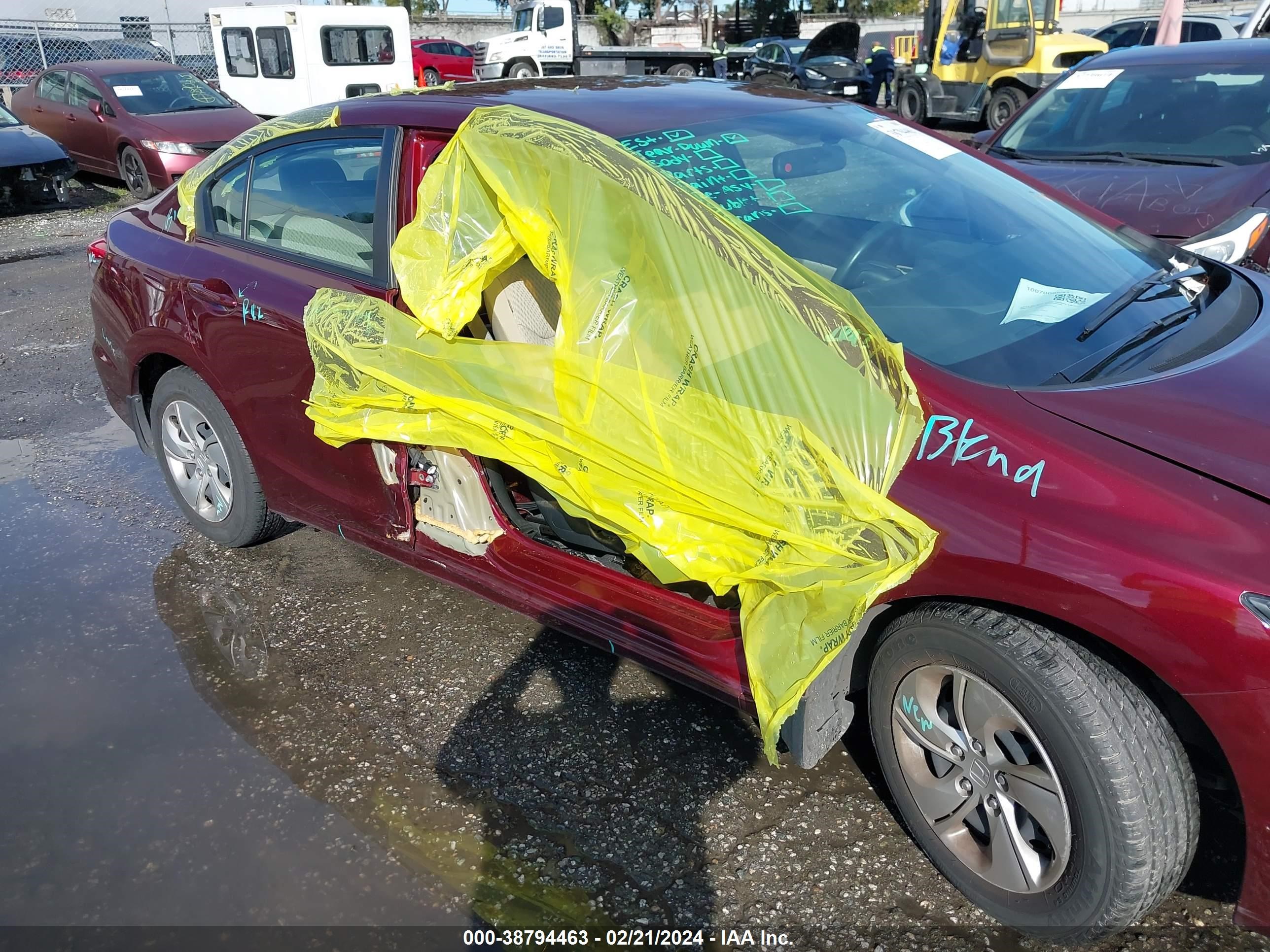 Photo 5 VIN: 2HGFB2F53FH520427 - HONDA CIVIC 