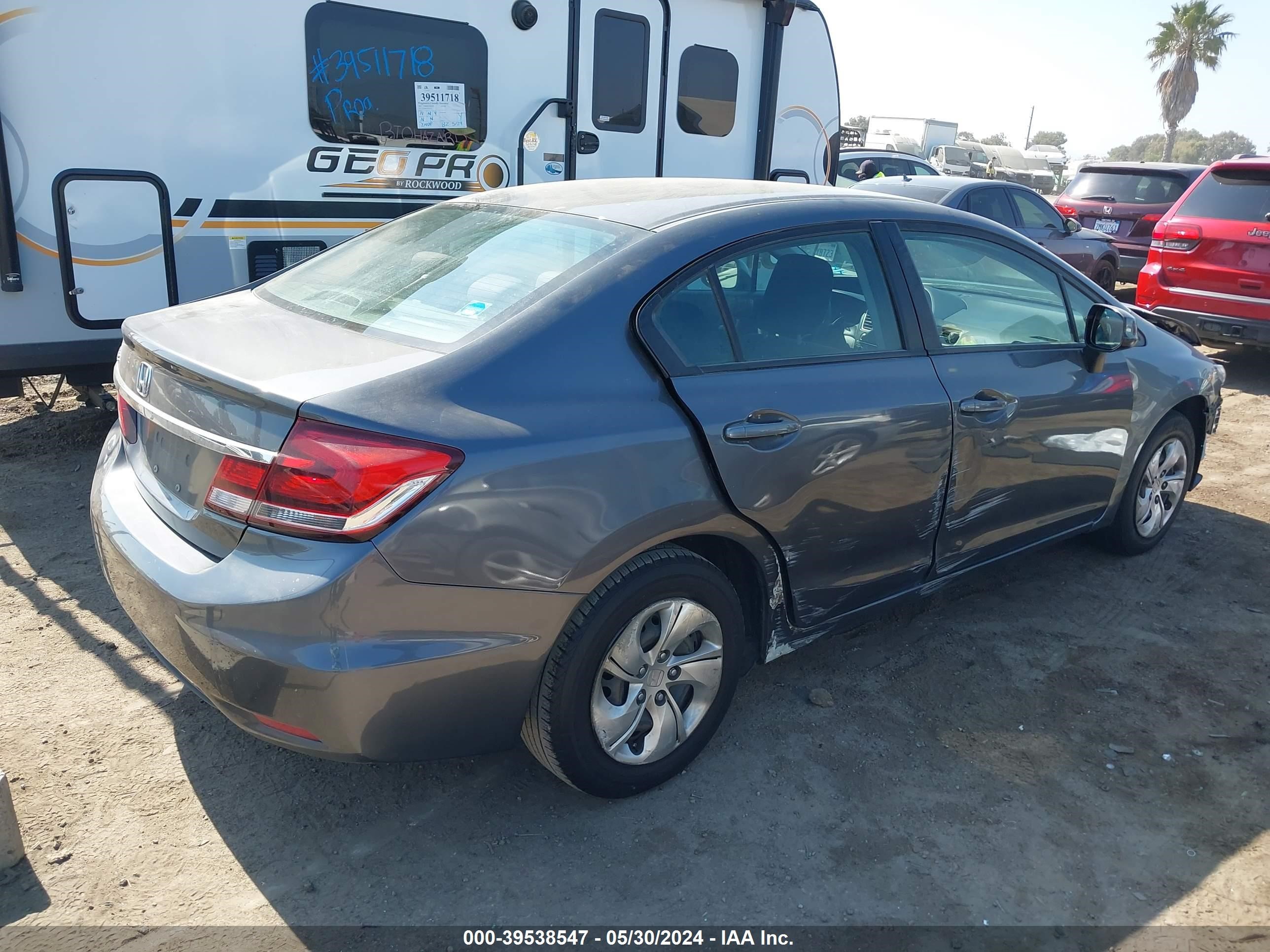 Photo 3 VIN: 2HGFB2F54DH516559 - HONDA CIVIC 