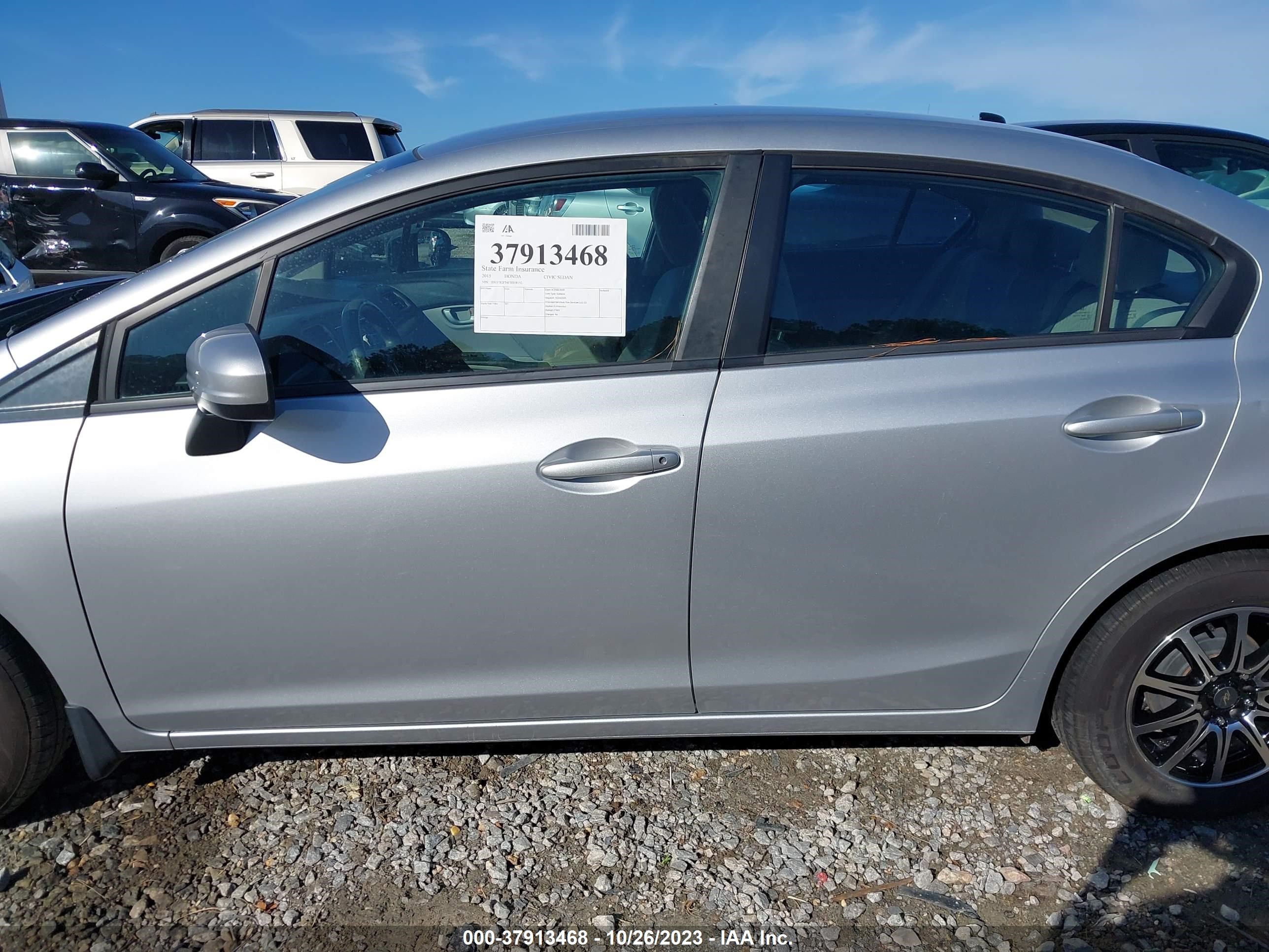 Photo 13 VIN: 2HGFB2F54FH558152 - HONDA CIVIC 