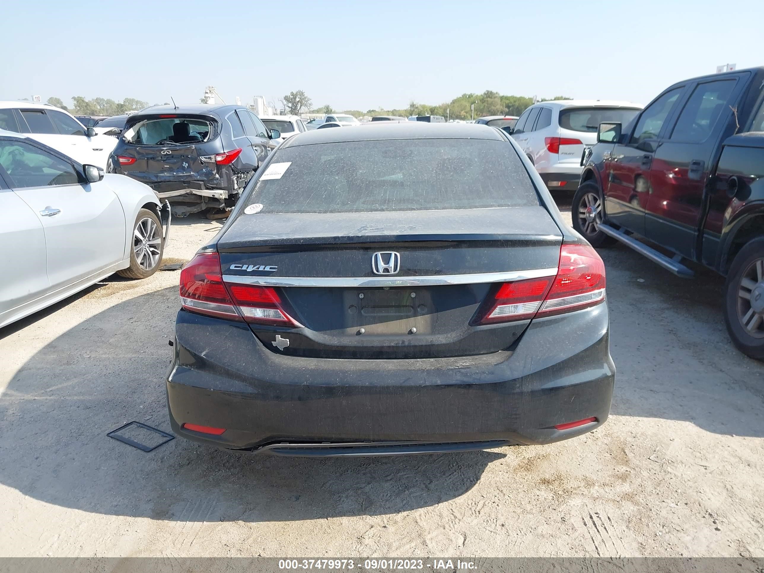 Photo 15 VIN: 2HGFB2F54FH563772 - HONDA CIVIC 