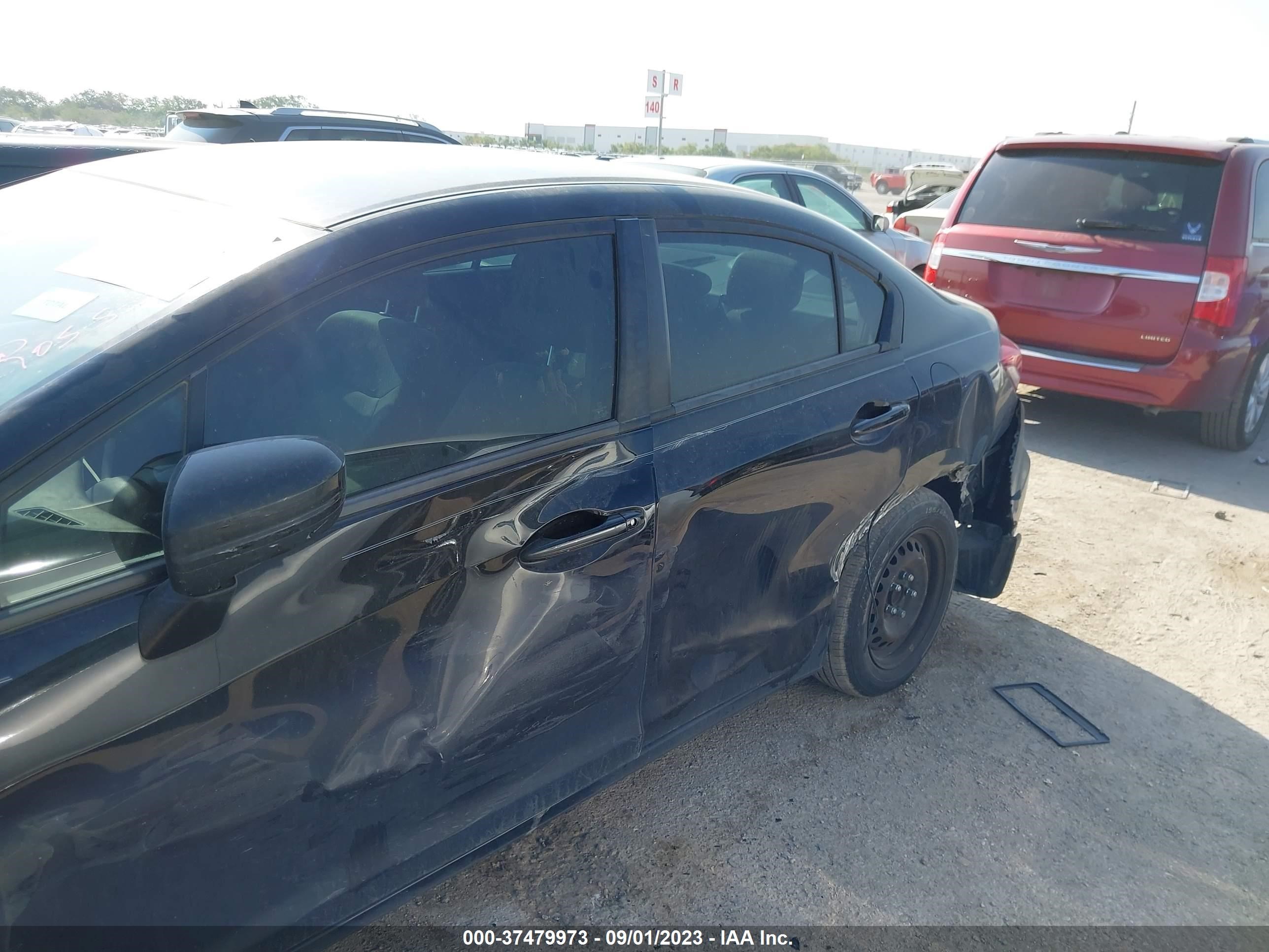 Photo 5 VIN: 2HGFB2F54FH563772 - HONDA CIVIC 