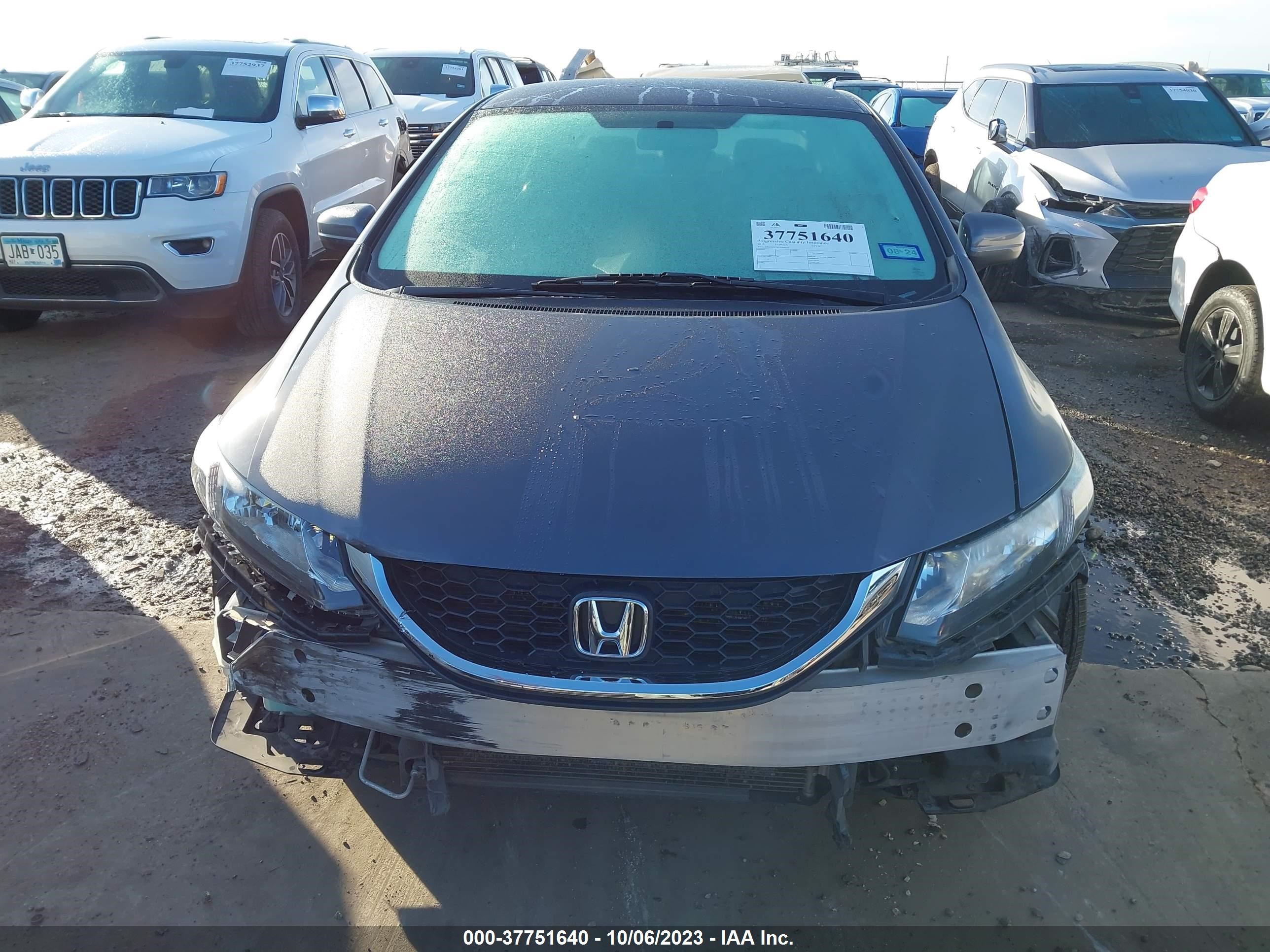 Photo 12 VIN: 2HGFB2F54FH565022 - HONDA CIVIC SEDAN 