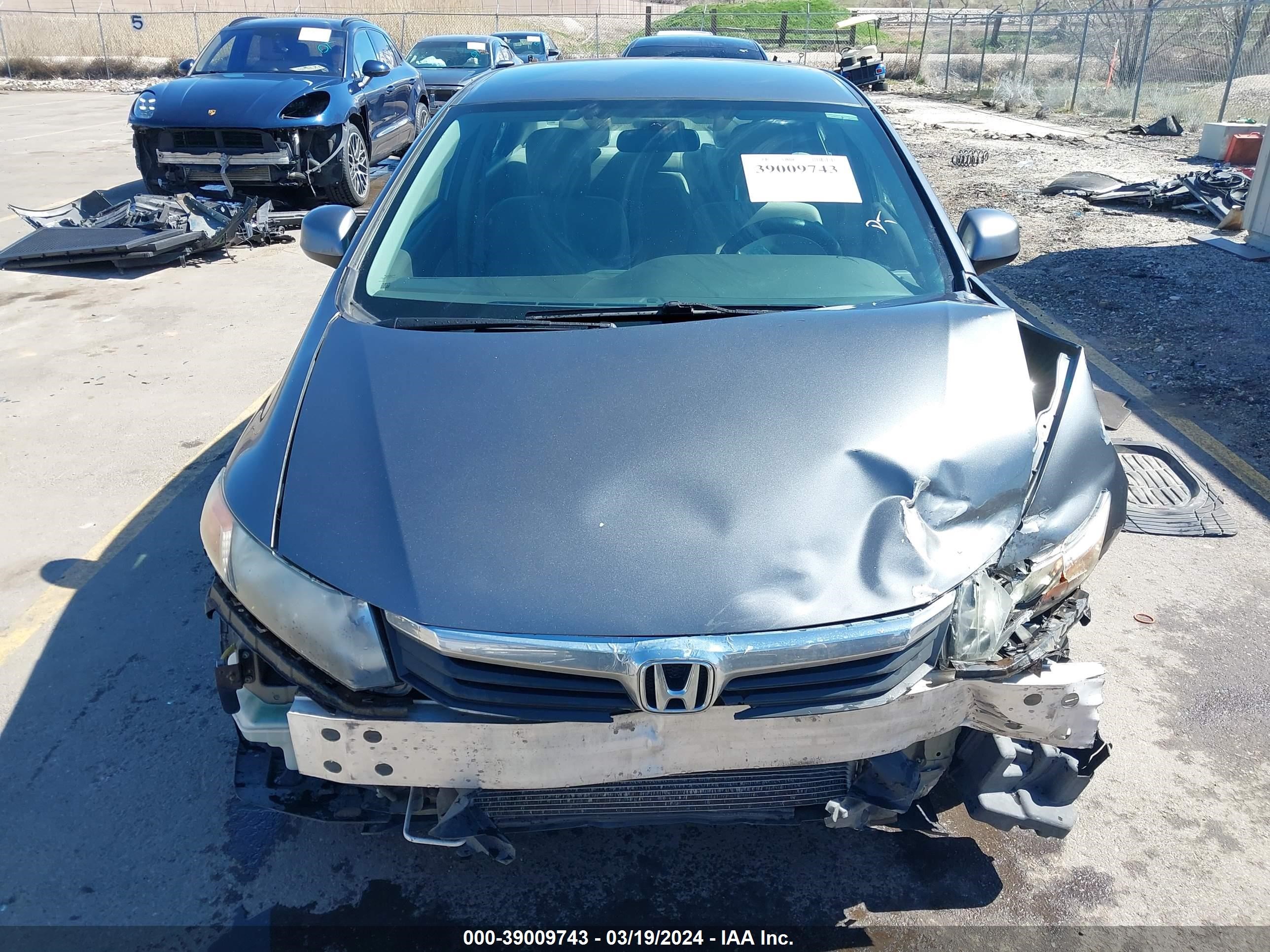 Photo 12 VIN: 2HGFB2F55CH325019 - HONDA CIVIC 