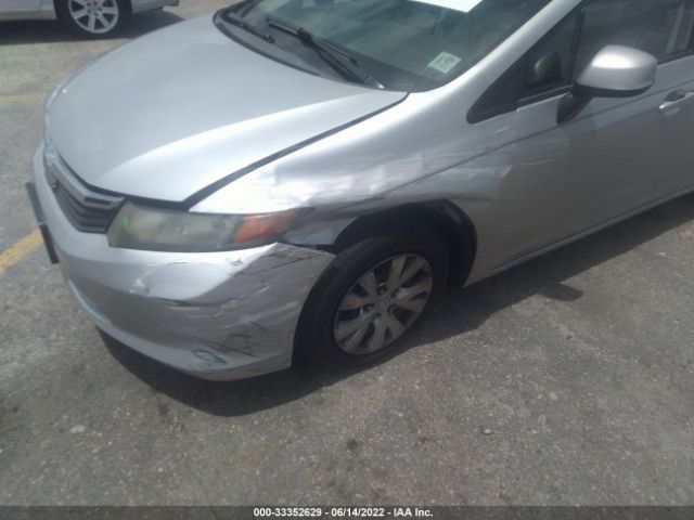 Photo 5 VIN: 2HGFB2F55CH570774 - HONDA CIVIC SDN 