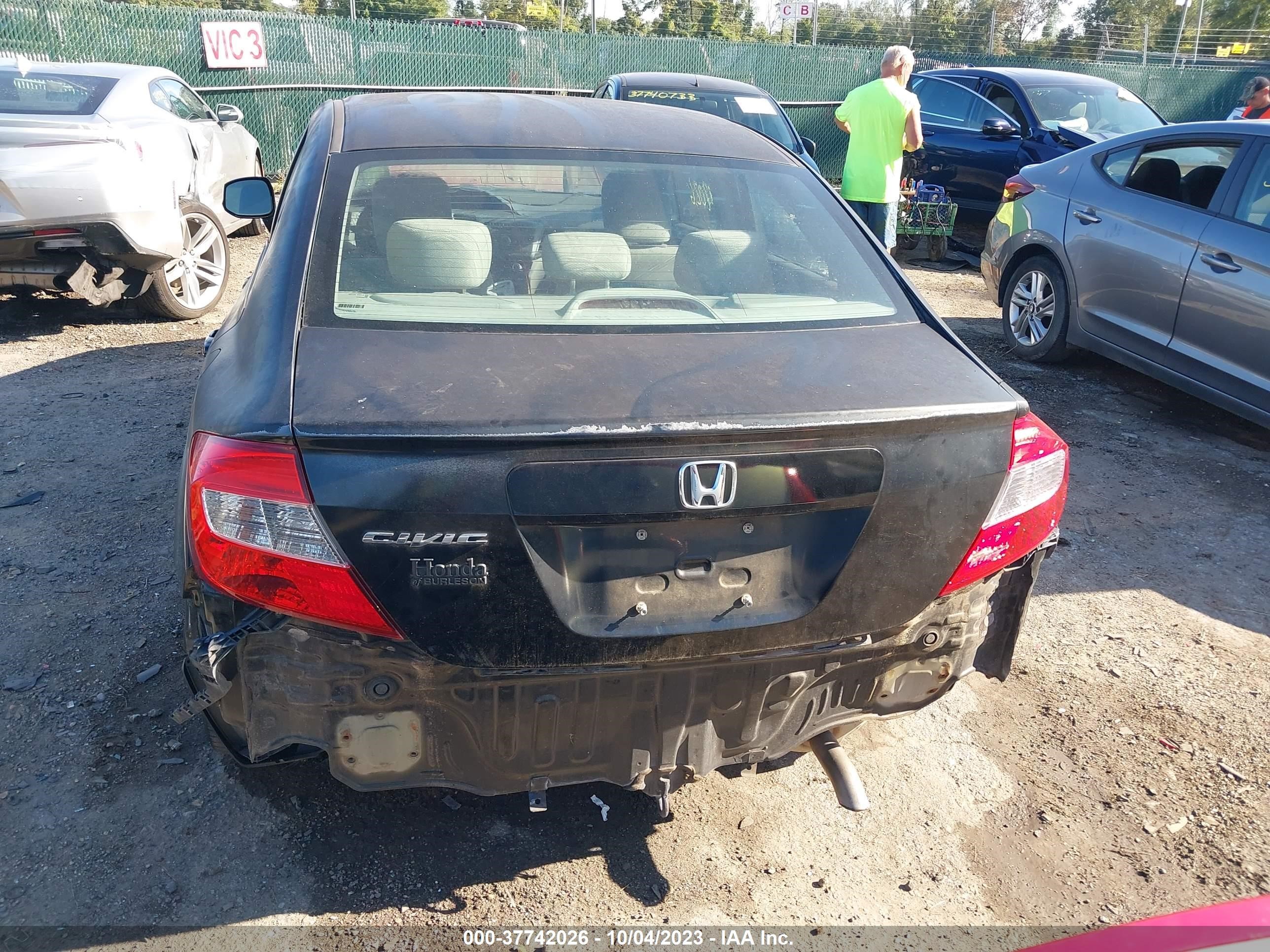 Photo 16 VIN: 2HGFB2F55CH581886 - HONDA CIVIC 