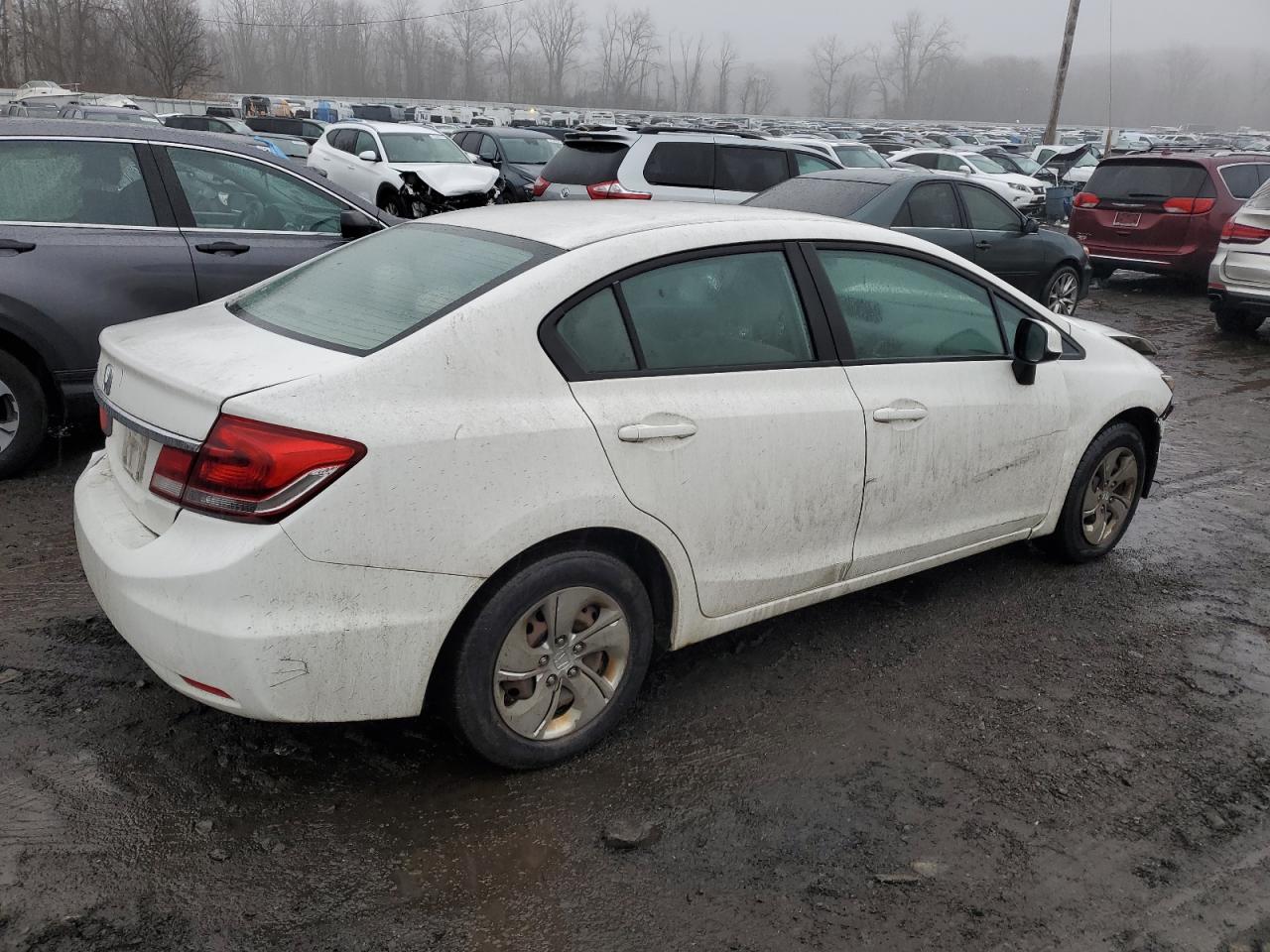 Photo 2 VIN: 2HGFB2F55DH560828 - HONDA CIVIC 