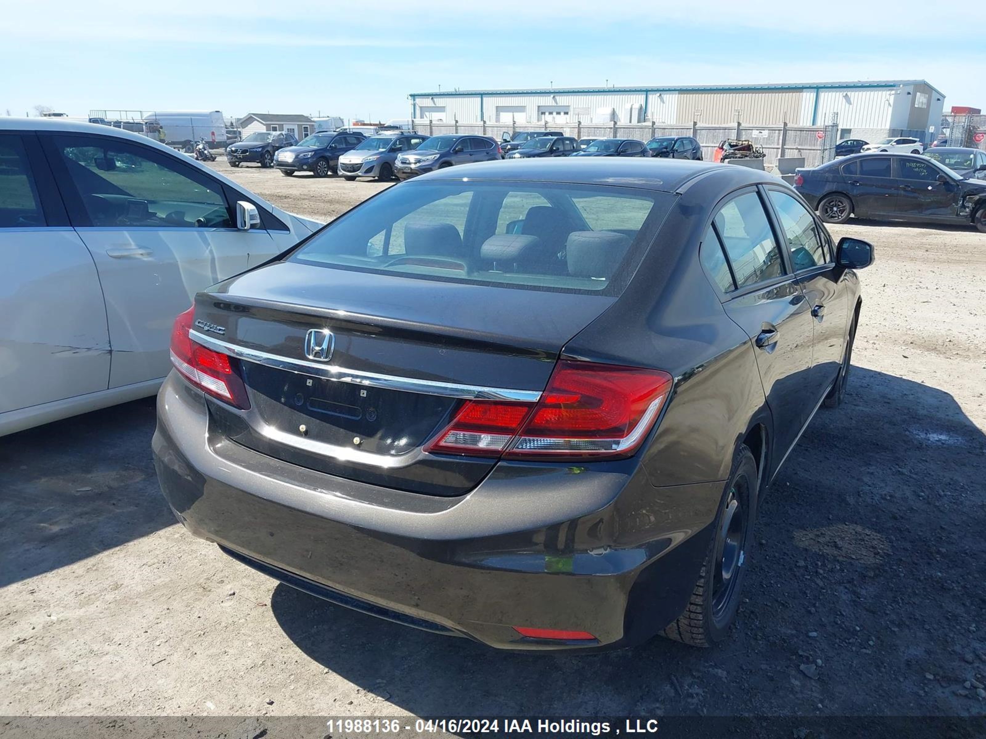 Photo 3 VIN: 2HGFB2F56DH002633 - HONDA CIVIC 