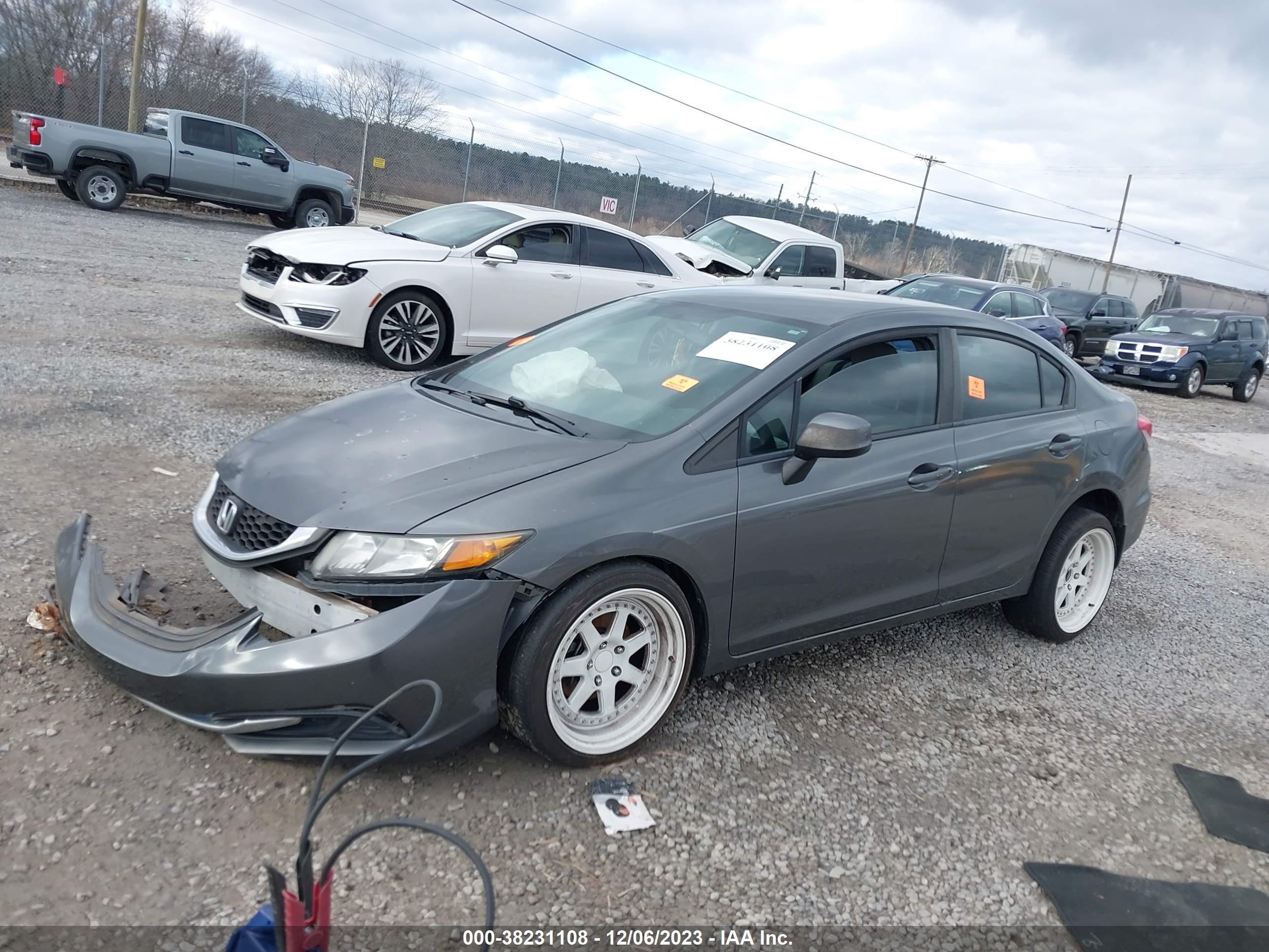 Photo 1 VIN: 2HGFB2F56DH301250 - HONDA CIVIC 