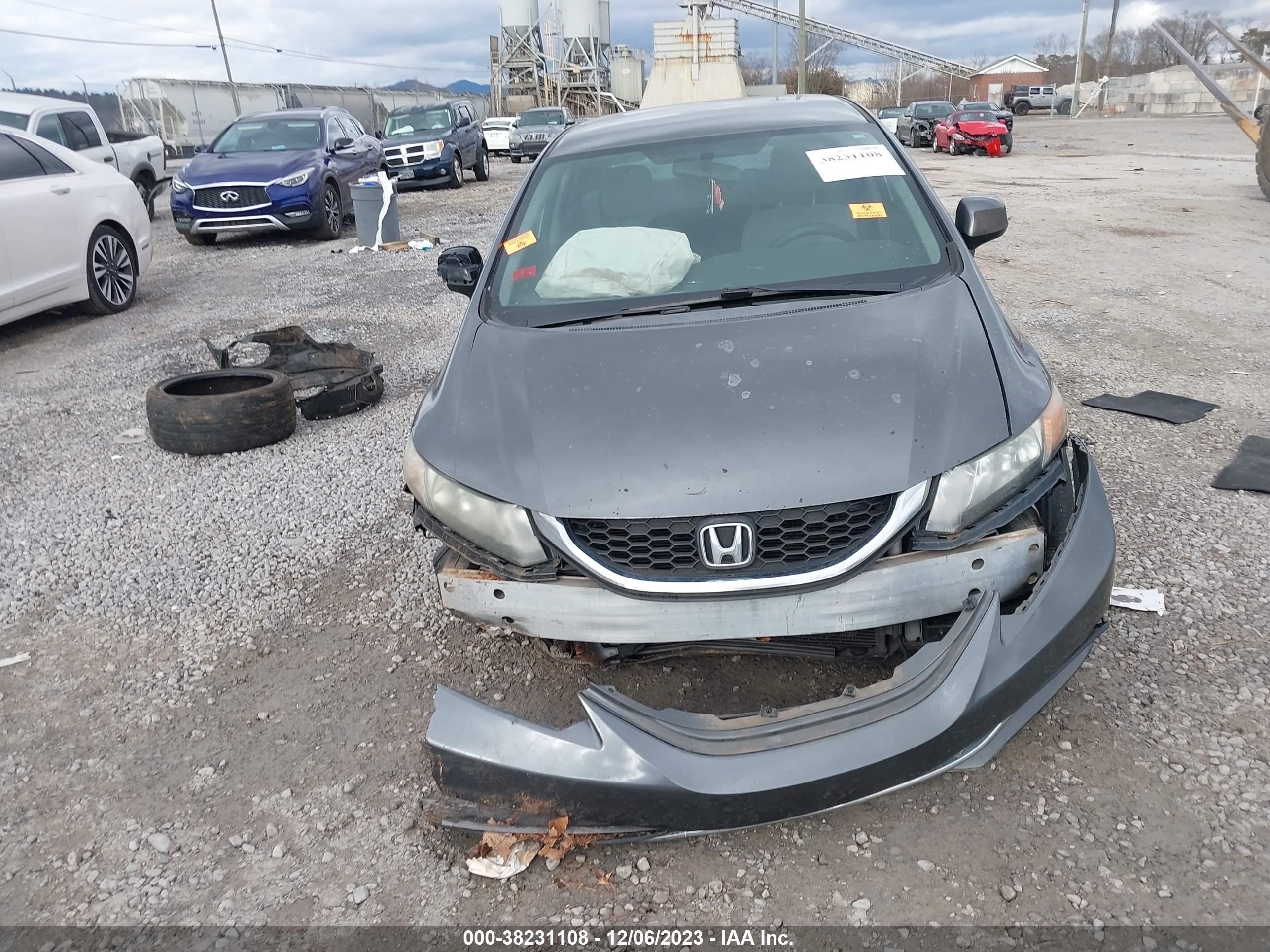 Photo 11 VIN: 2HGFB2F56DH301250 - HONDA CIVIC 