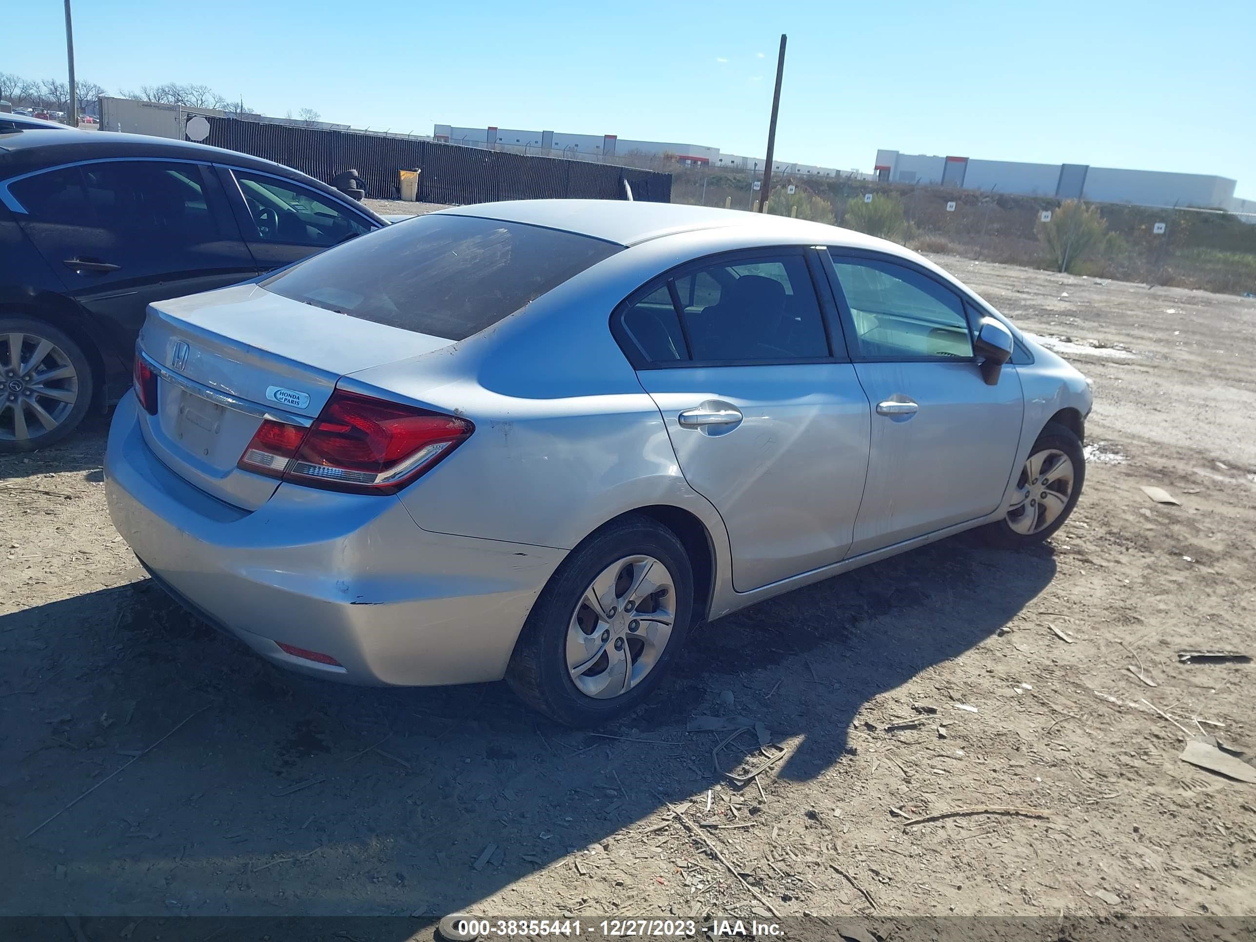 Photo 3 VIN: 2HGFB2F56DH546923 - HONDA CIVIC 