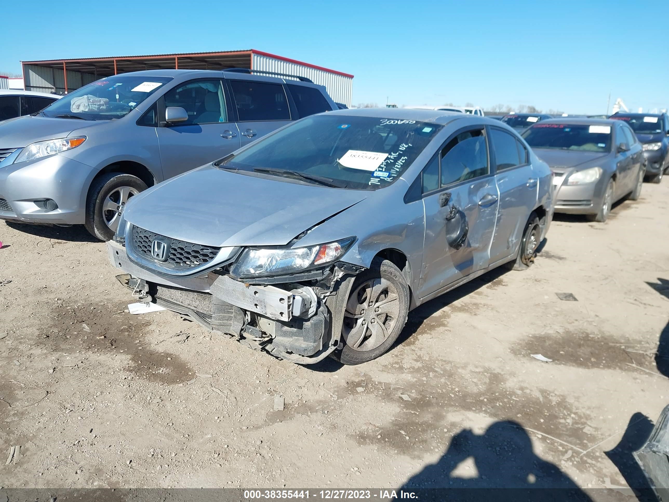 Photo 5 VIN: 2HGFB2F56DH546923 - HONDA CIVIC 