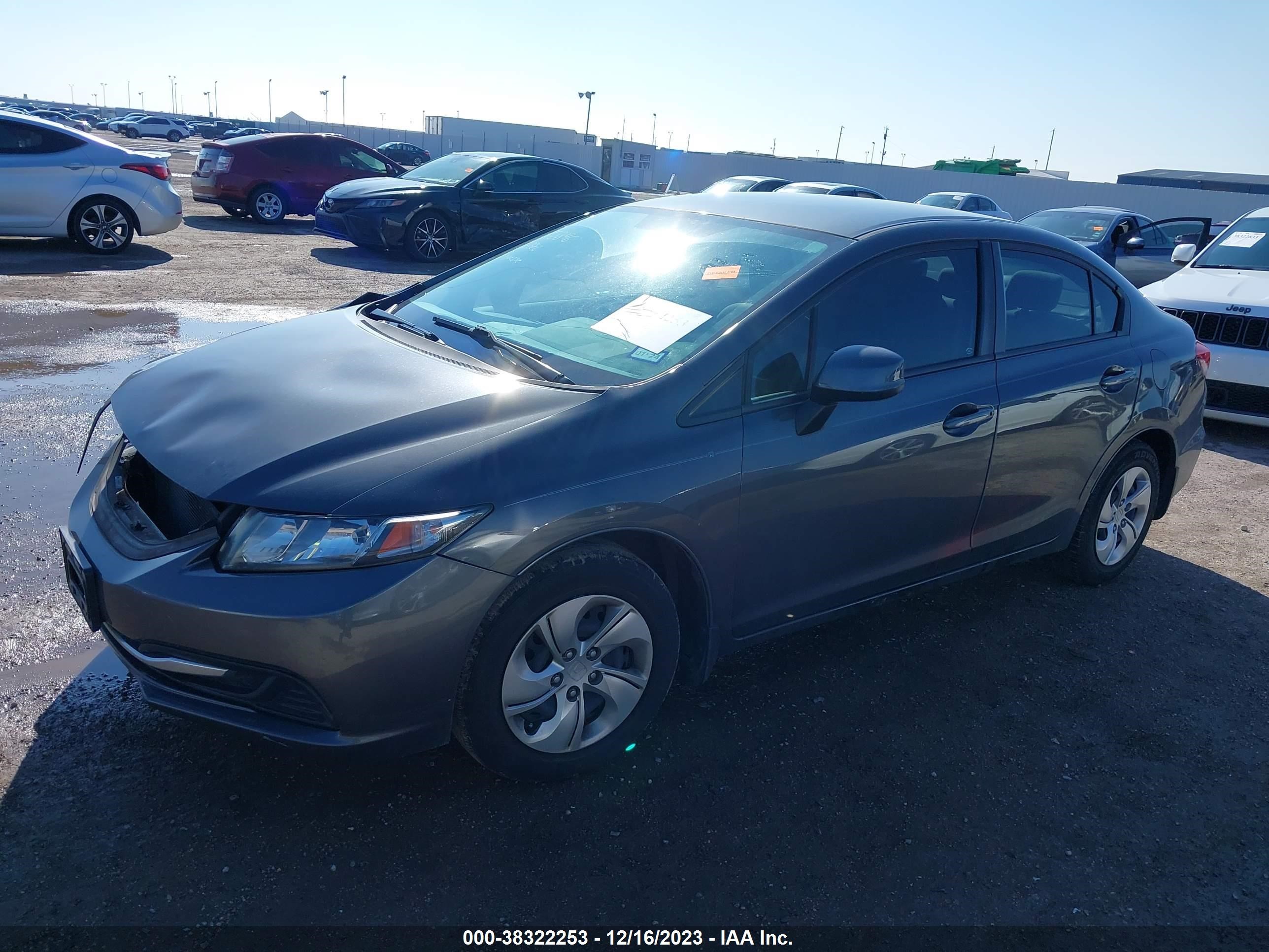 Photo 1 VIN: 2HGFB2F56DH572552 - HONDA CIVIC 