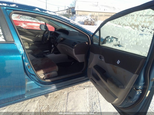 Photo 4 VIN: 2HGFB2F57CH543205 - HONDA CIVIC SDN 