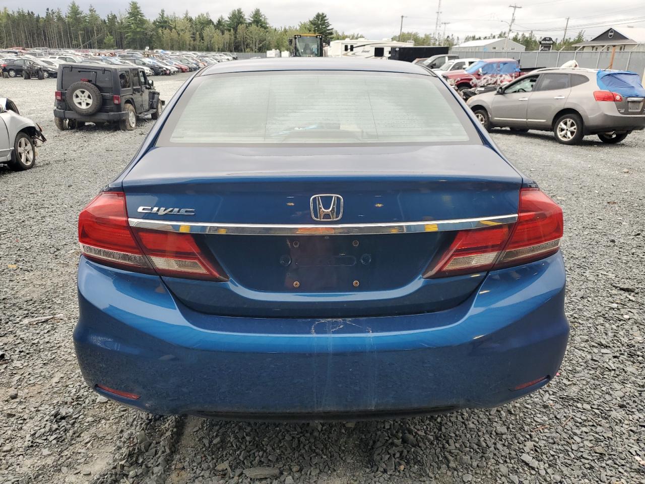 Photo 5 VIN: 2HGFB2F57DH002317 - HONDA CIVIC 