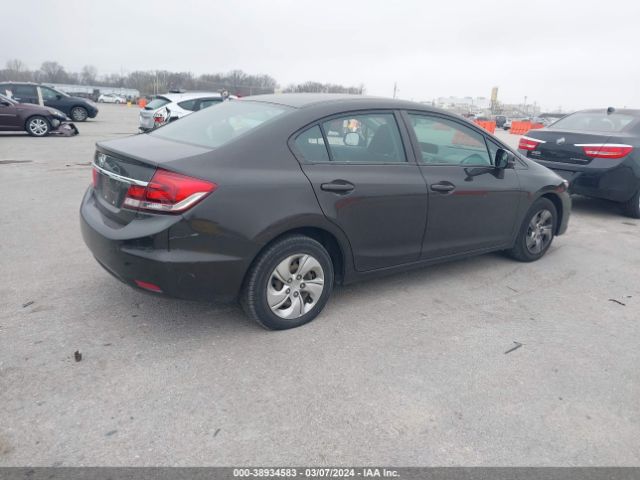 Photo 3 VIN: 2HGFB2F57DH597637 - HONDA CIVIC 