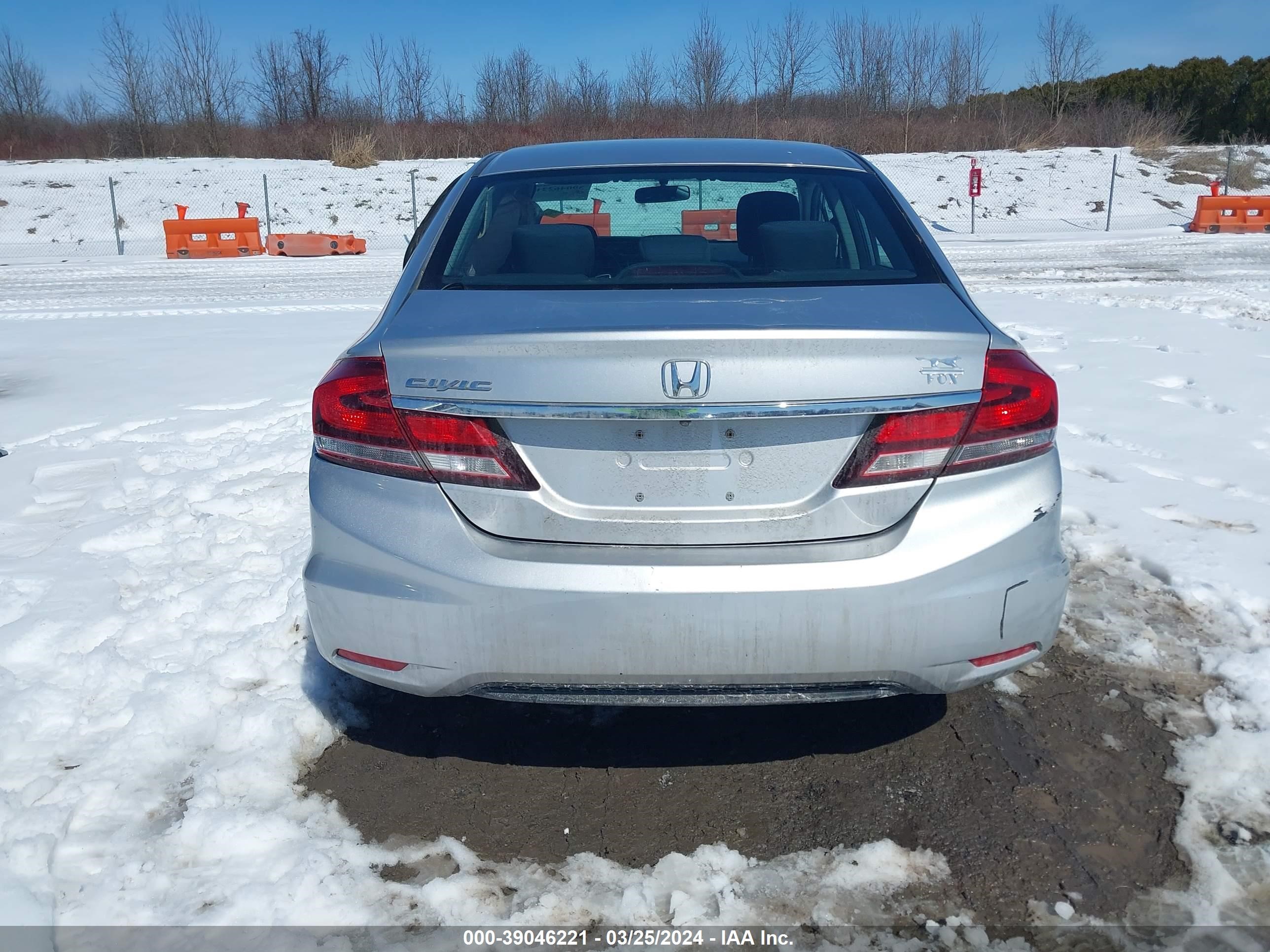 Photo 15 VIN: 2HGFB2F57EH513706 - HONDA CIVIC 