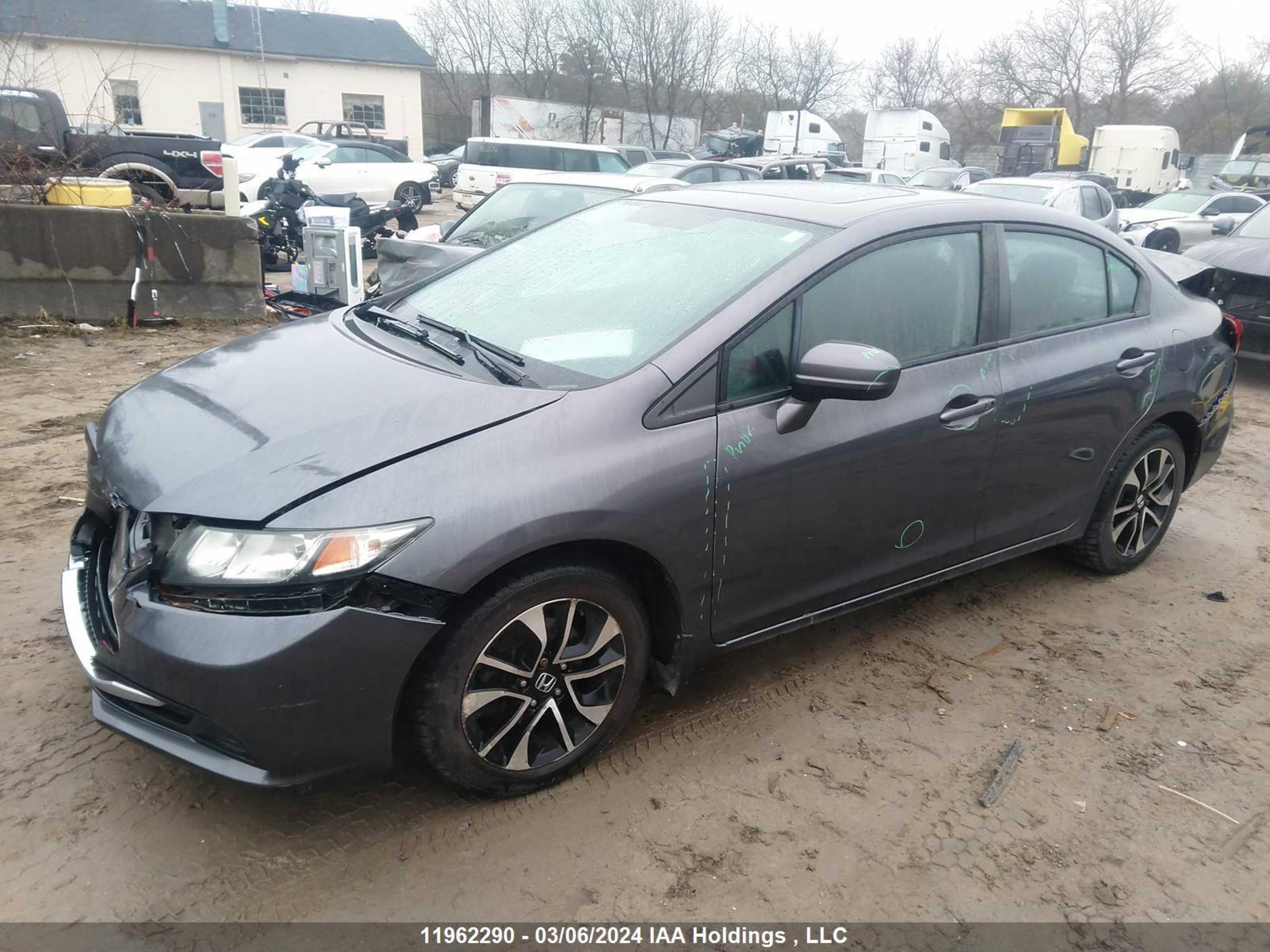 Photo 1 VIN: 2HGFB2F57FH003194 - HONDA CIVIC 