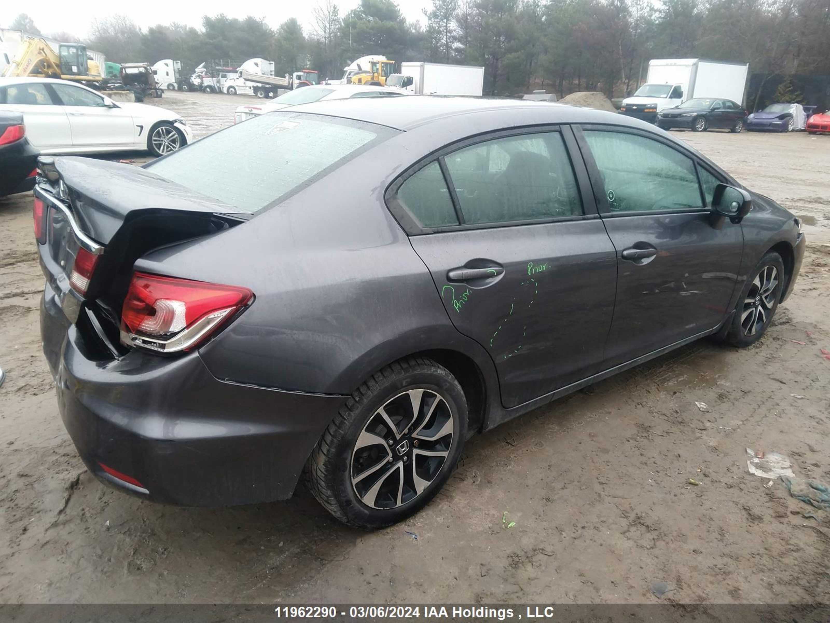 Photo 3 VIN: 2HGFB2F57FH003194 - HONDA CIVIC 