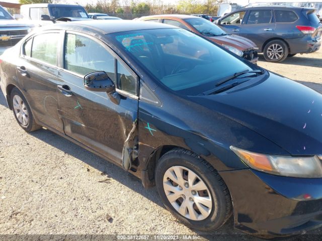 Photo 5 VIN: 2HGFB2F58CH588279 - HONDA CIVIC 