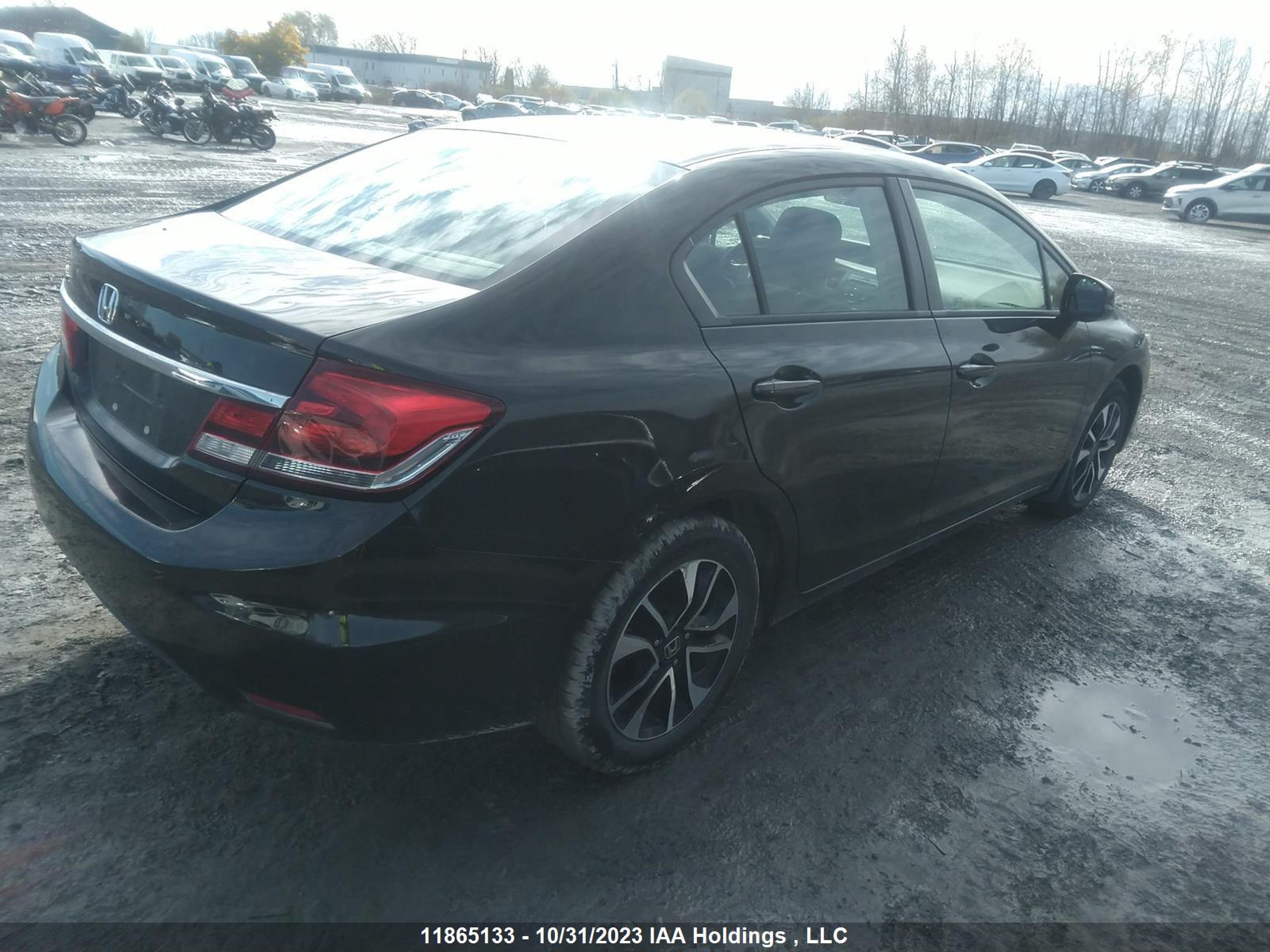 Photo 3 VIN: 2HGFB2F58DH000947 - HONDA CIVIC 