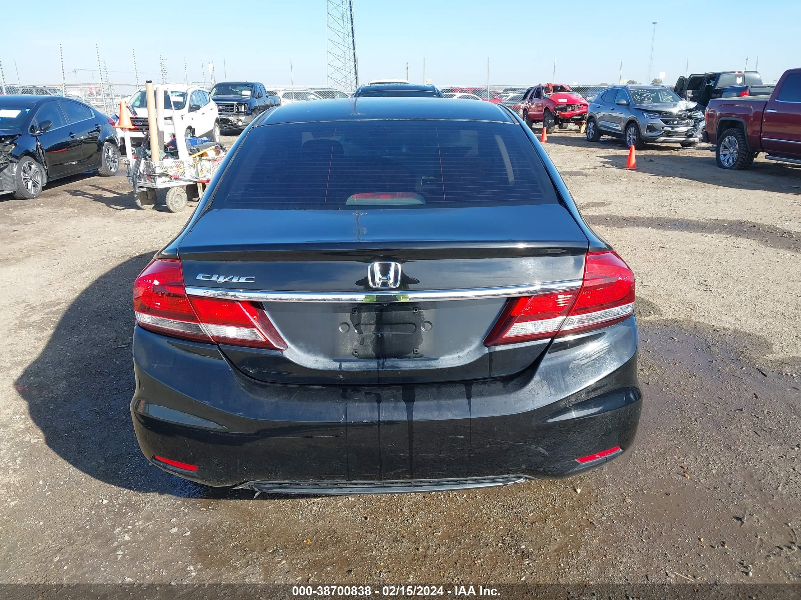 Photo 15 VIN: 2HGFB2F58DH536832 - HONDA CIVIC 