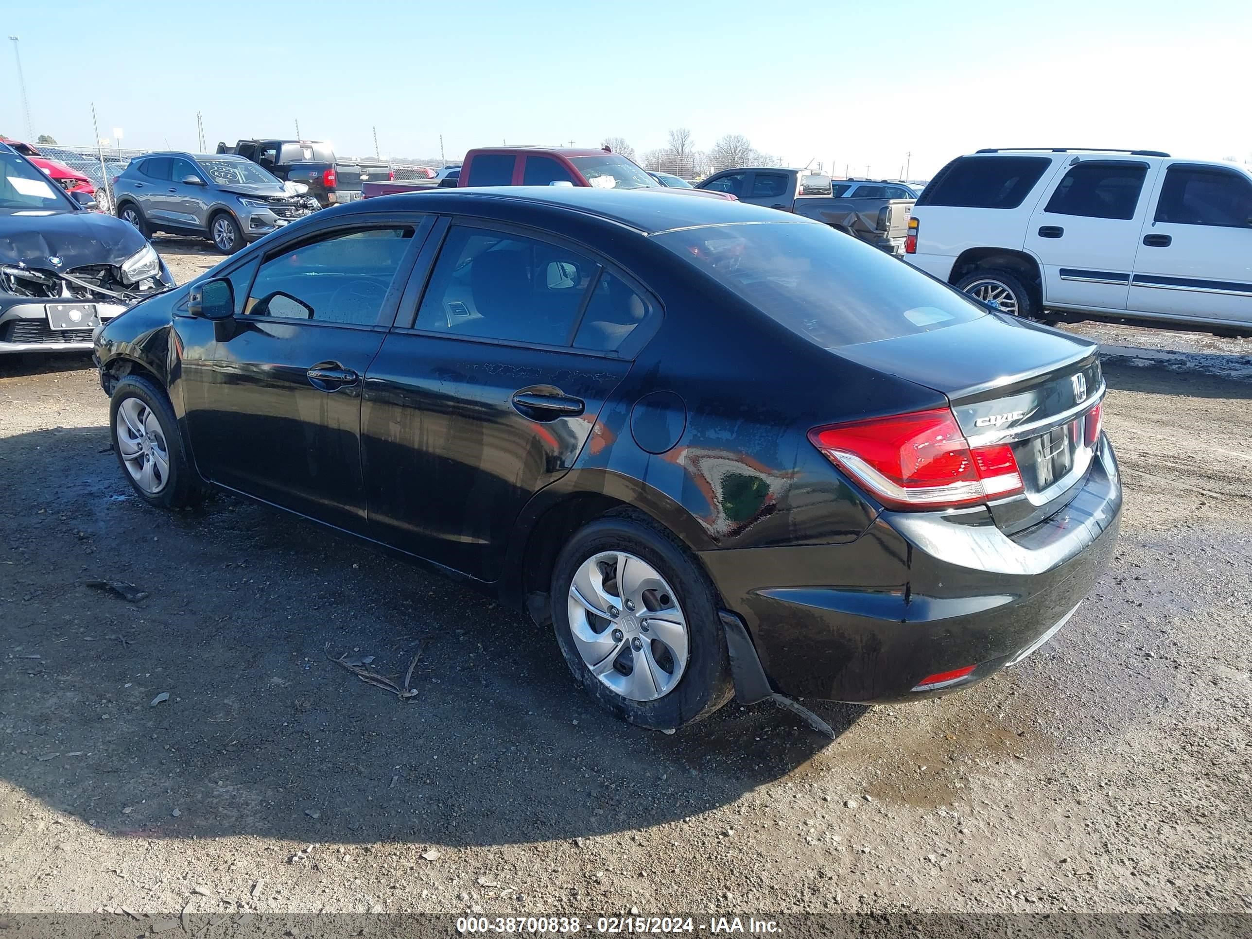 Photo 2 VIN: 2HGFB2F58DH536832 - HONDA CIVIC 