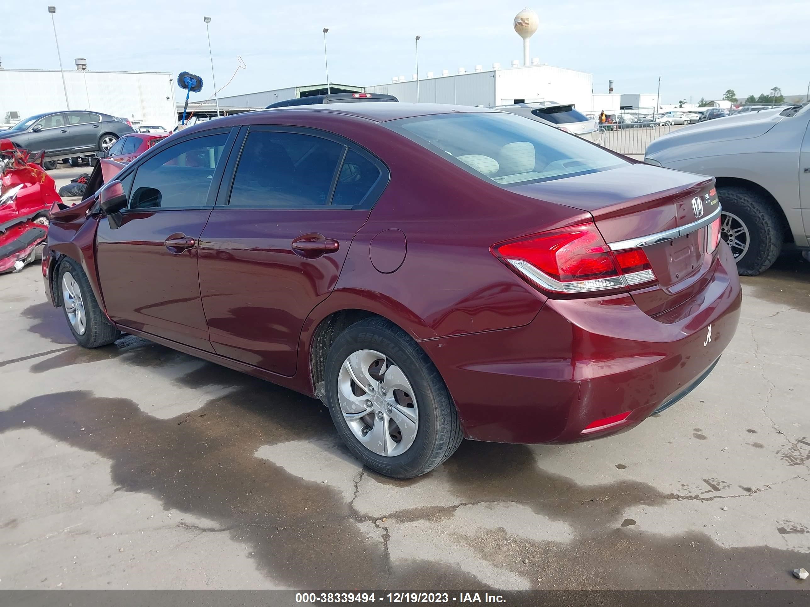 Photo 2 VIN: 2HGFB2F58DH593273 - HONDA CIVIC 