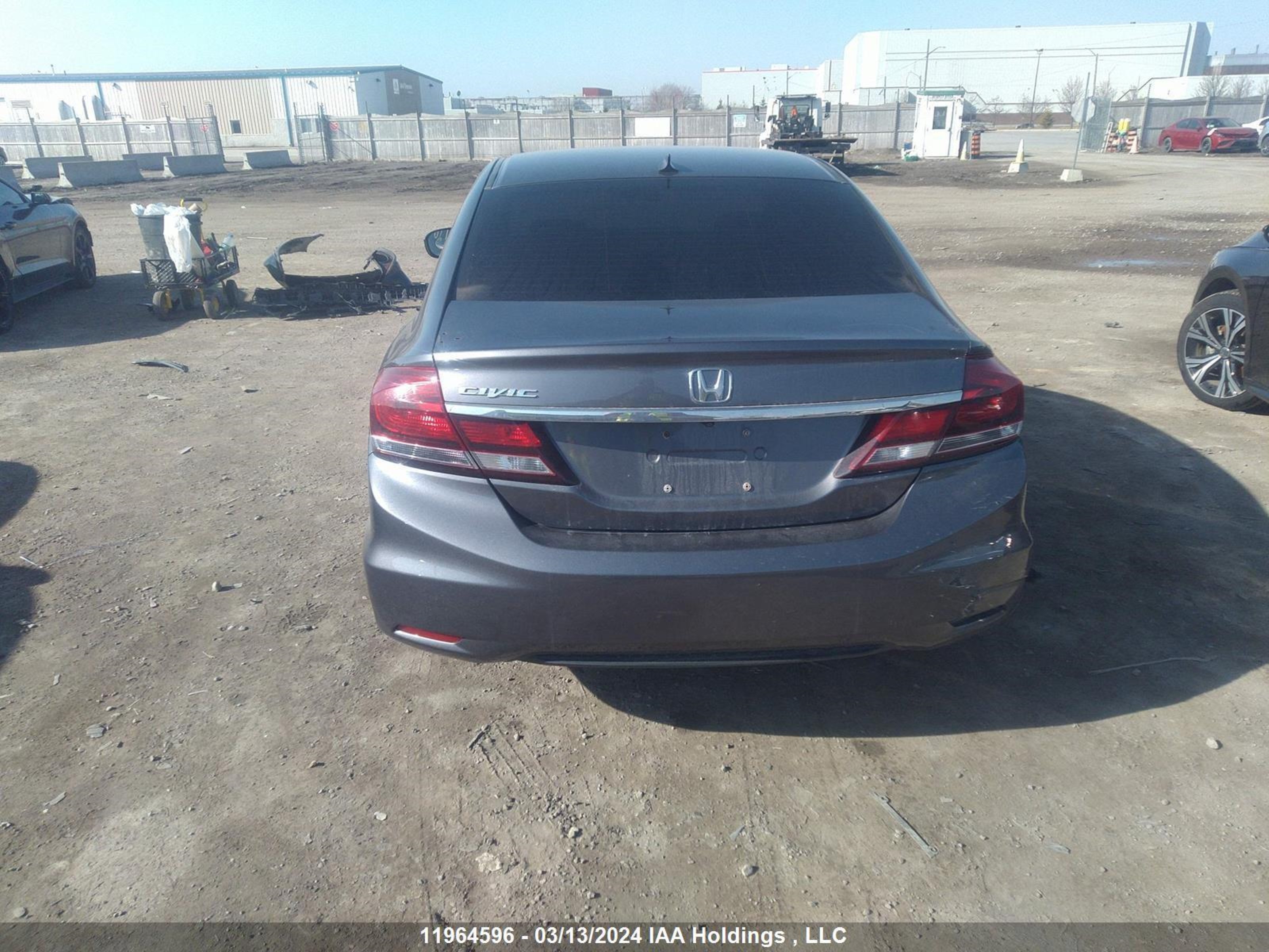 Photo 15 VIN: 2HGFB2F58EH032489 - HONDA CIVIC 