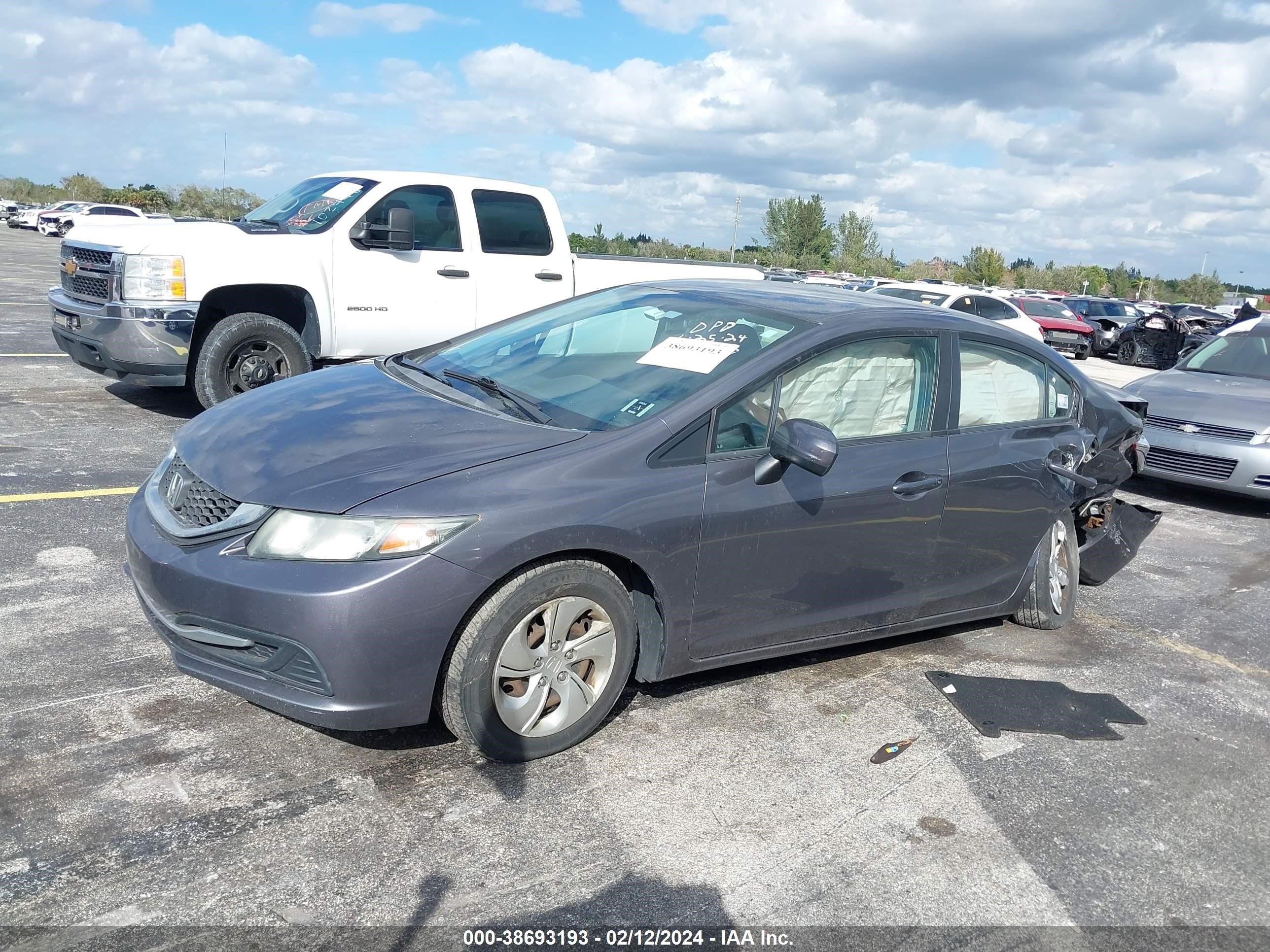 Photo 1 VIN: 2HGFB2F58EH513553 - HONDA CIVIC 